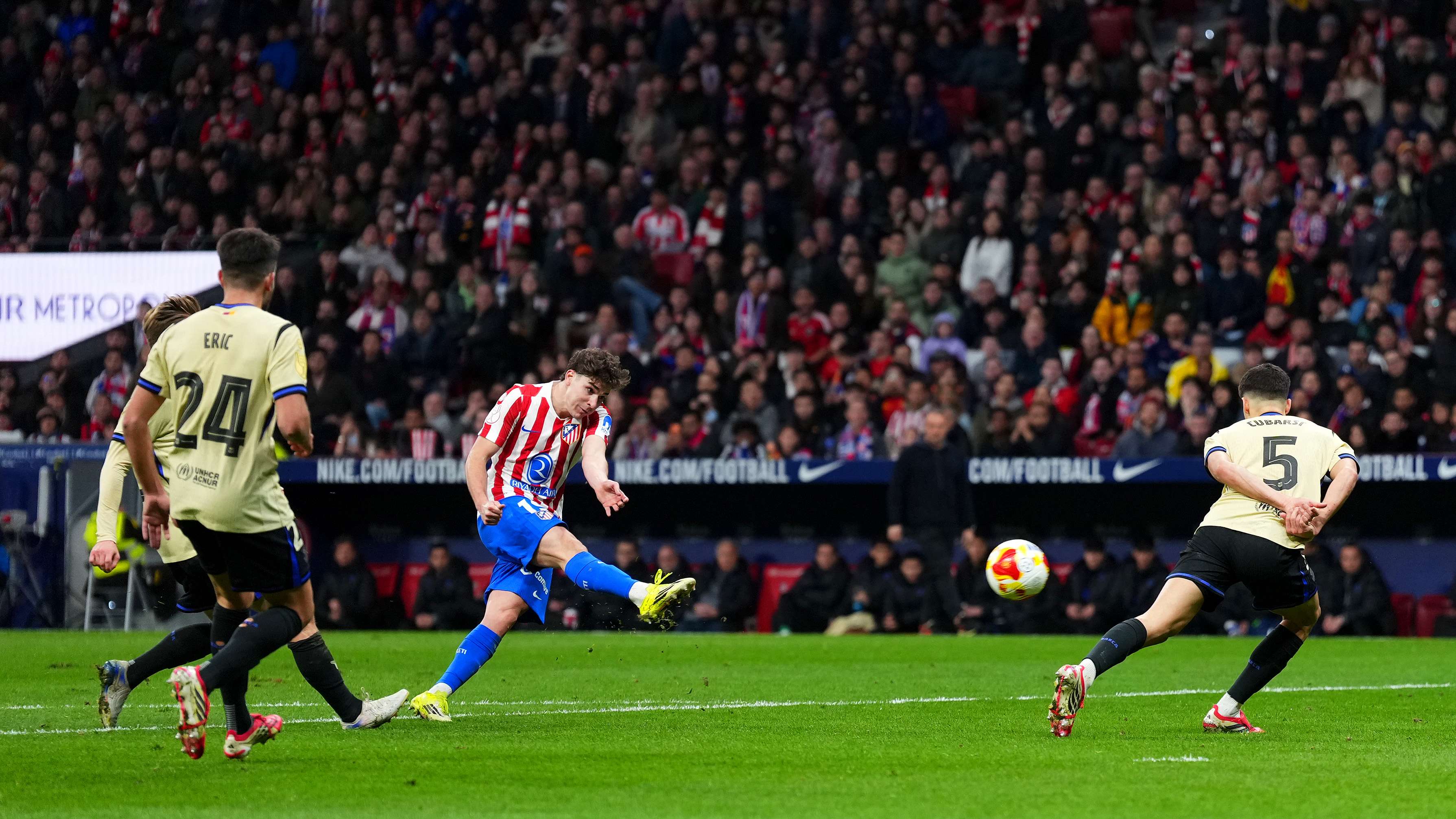 Atletico de Madrid v FC Barcelona - Copa Del Rey