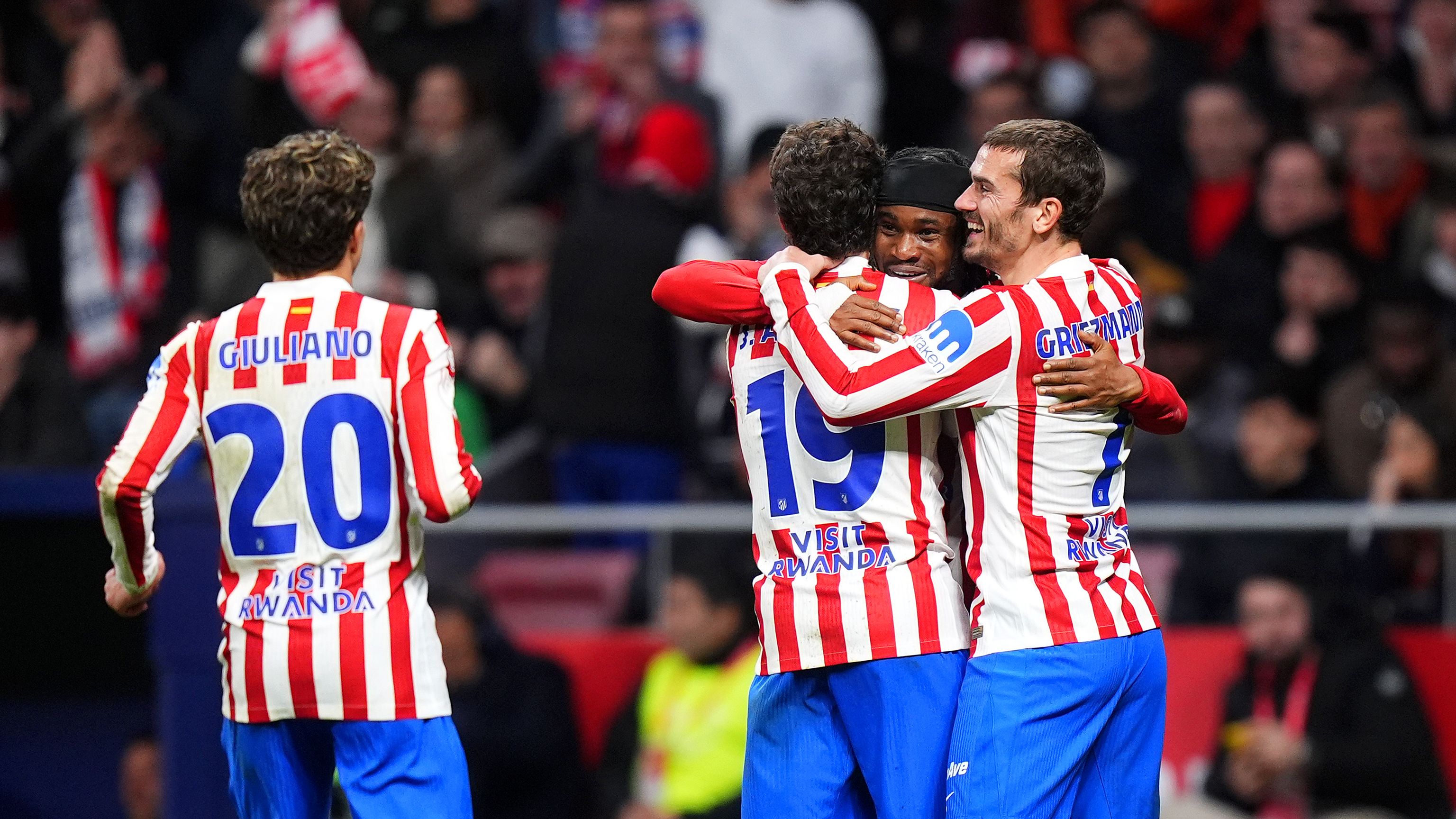 Portero del Barça falla y Atlético toma ventaja en la Copa del Rey