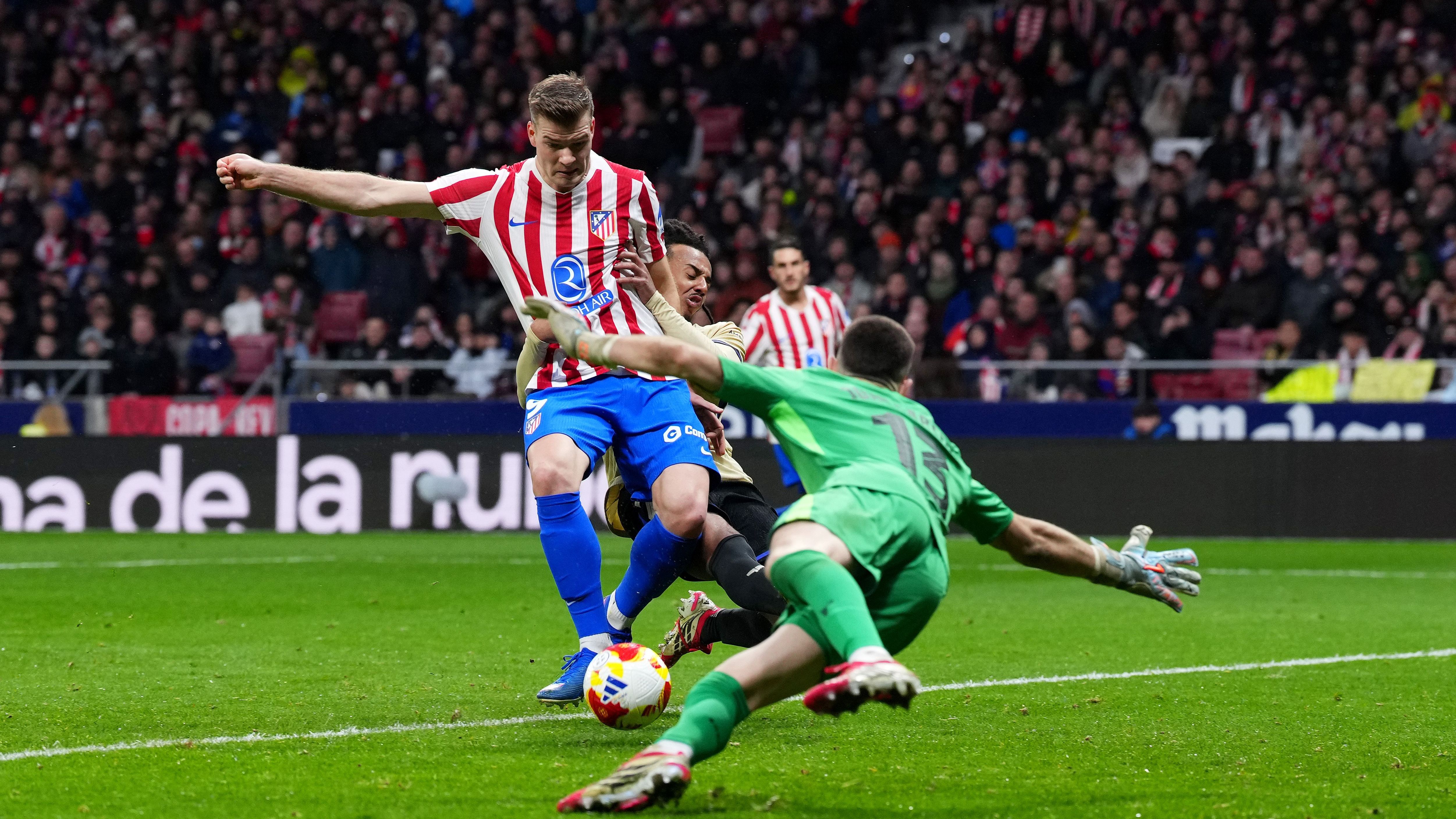 Atletico de Madrid v FC Barcelona - Copa Del Rey