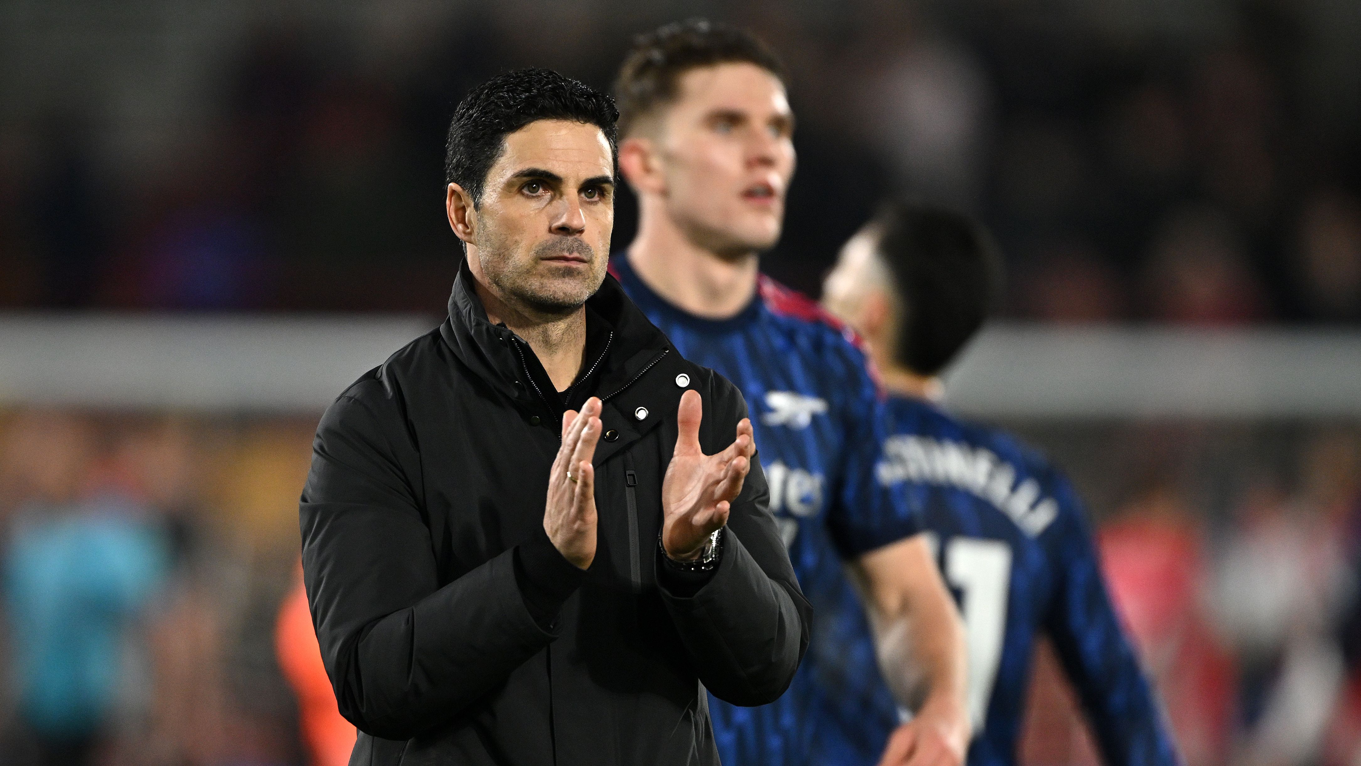 Arsenal manager Arteta autograph request car incident in England