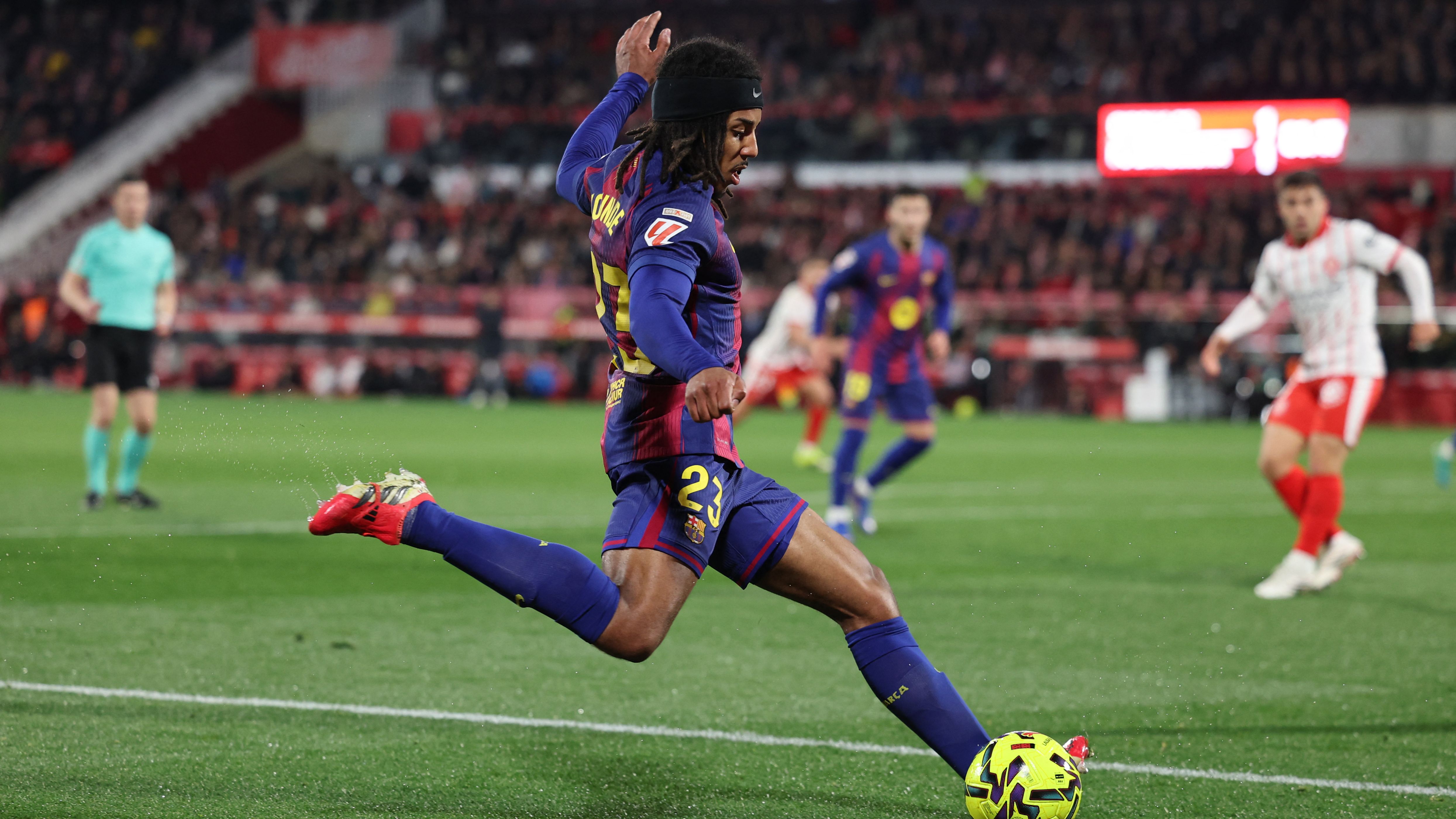 FBL-ESP-LIGA-GIRONA-BARCELONA
