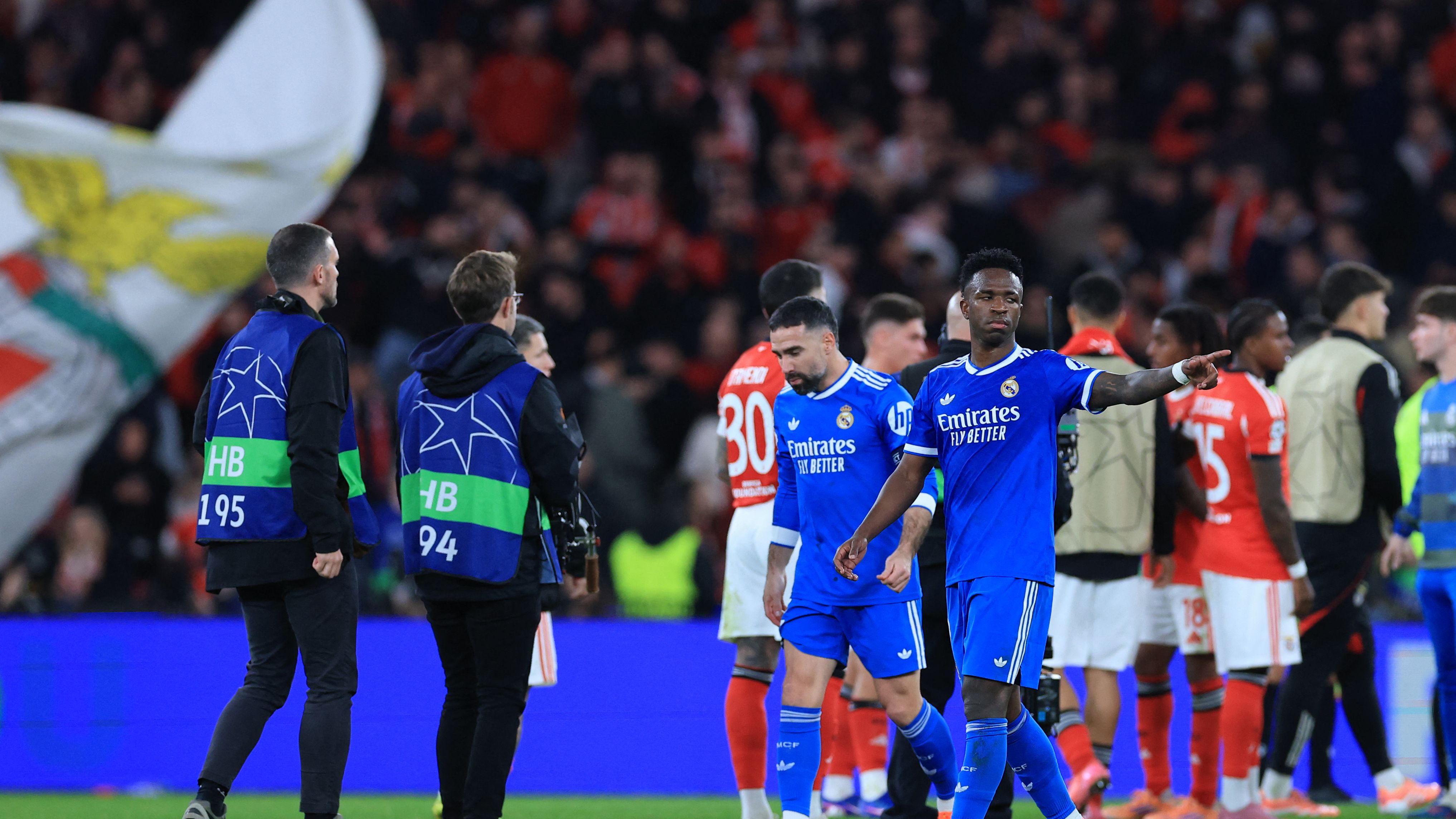 لا أحد يعلم