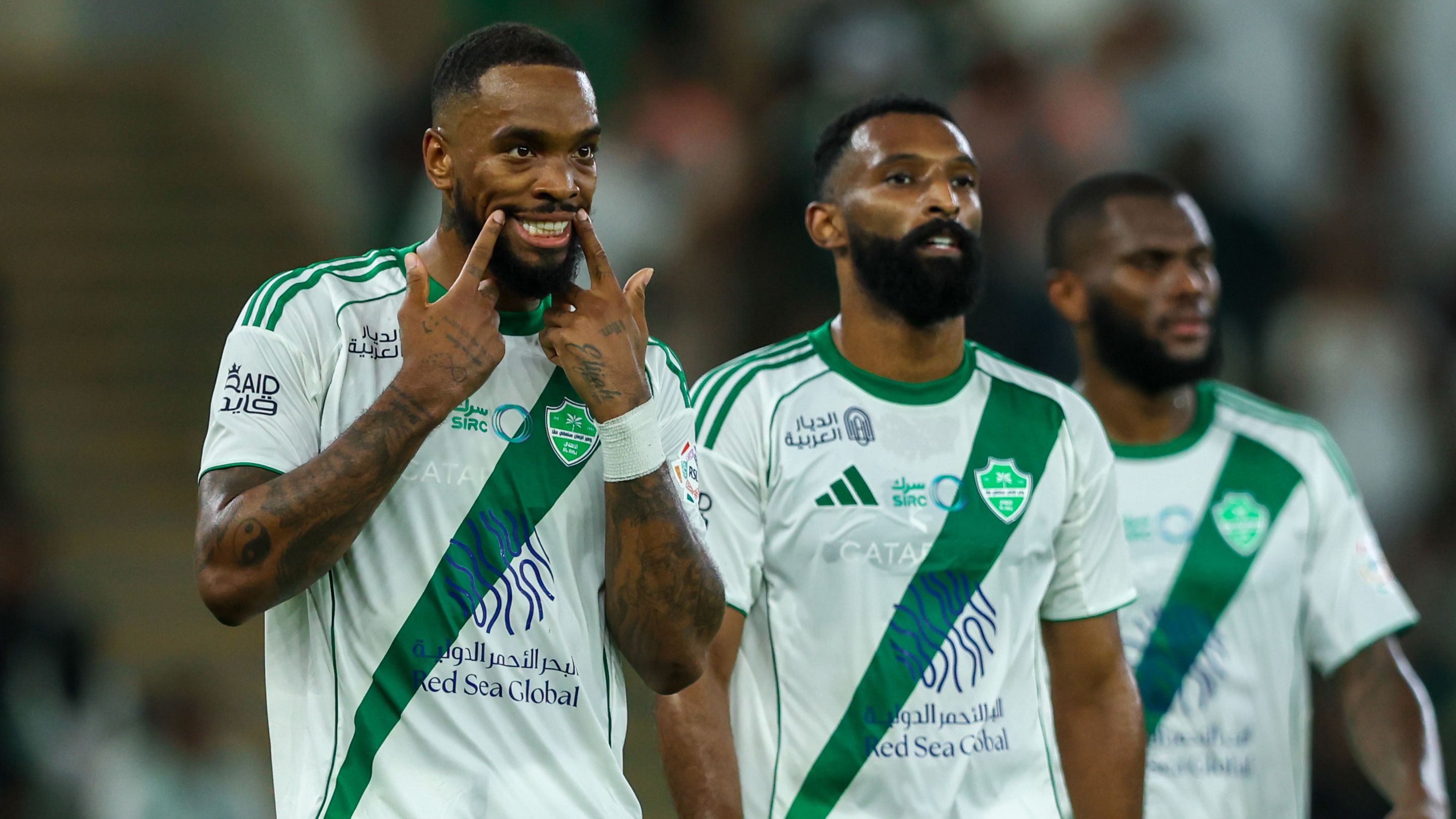 إيفان توني يهيمن على دوري روشن بهاتريك مذهل في شباك النجمة