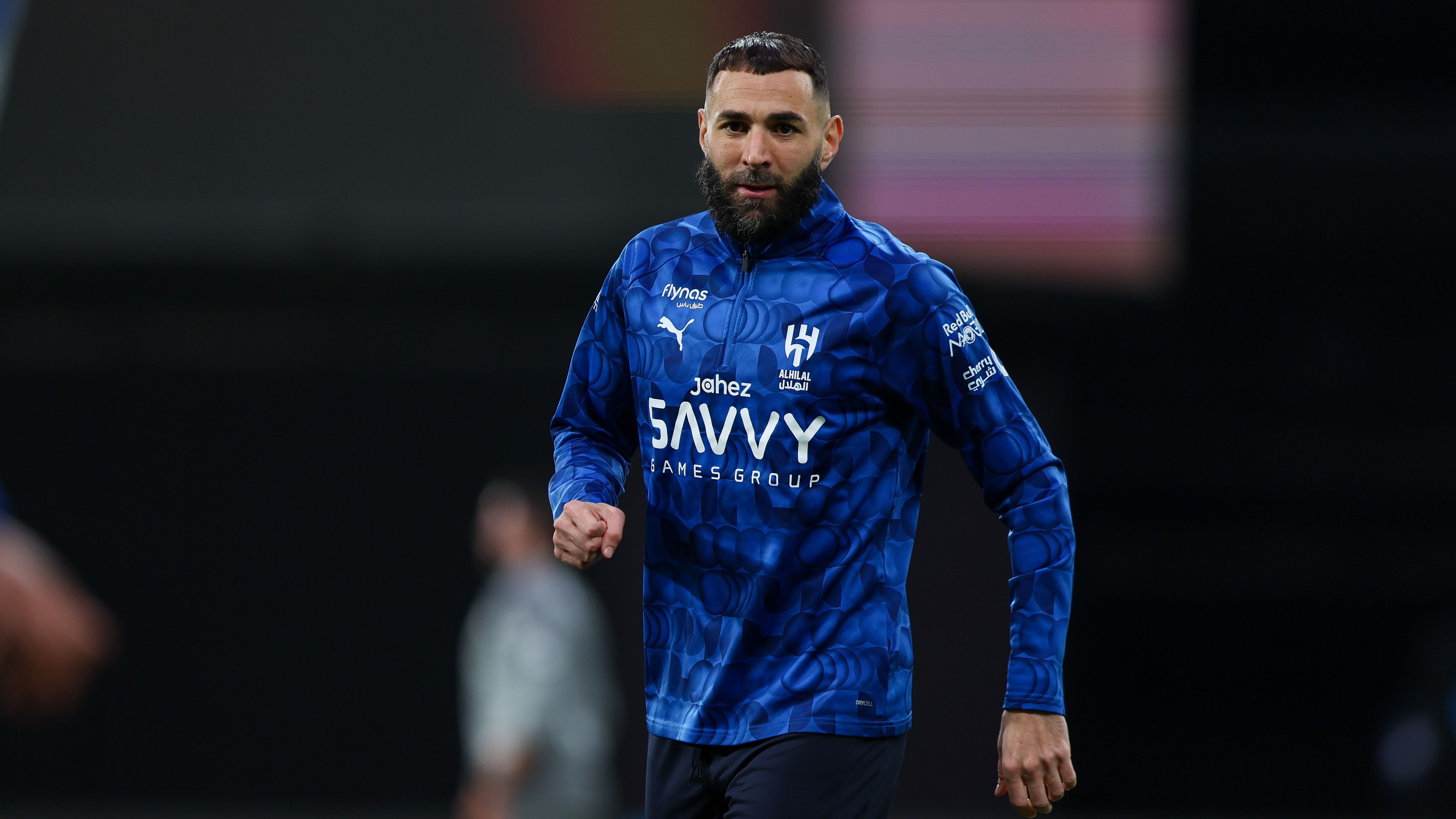 بنزيما يرد على الانتقادات بعد تعادل الهلال: 