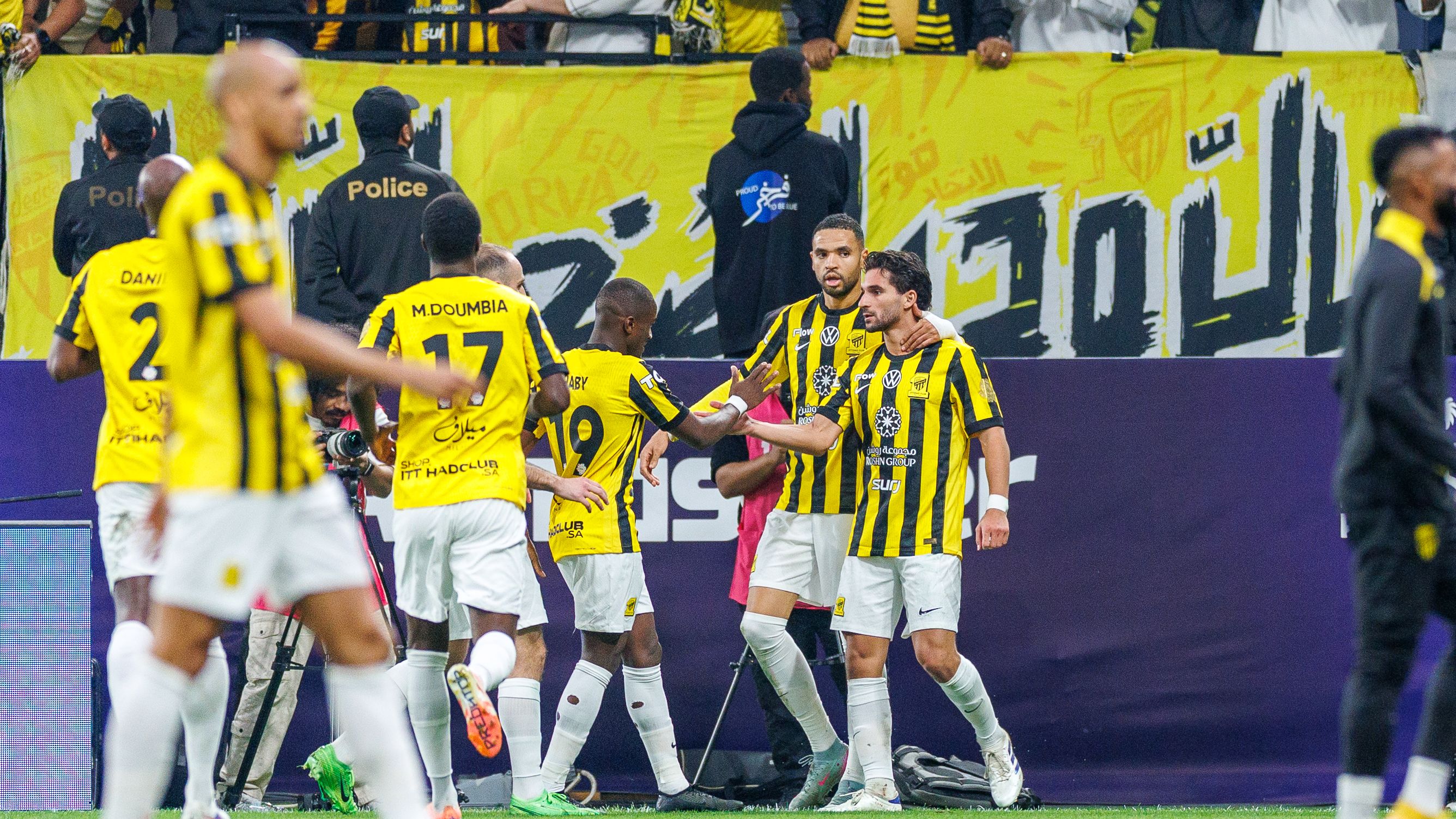 شبح الإيقاف يطارد ثنائي اتحاد جدة