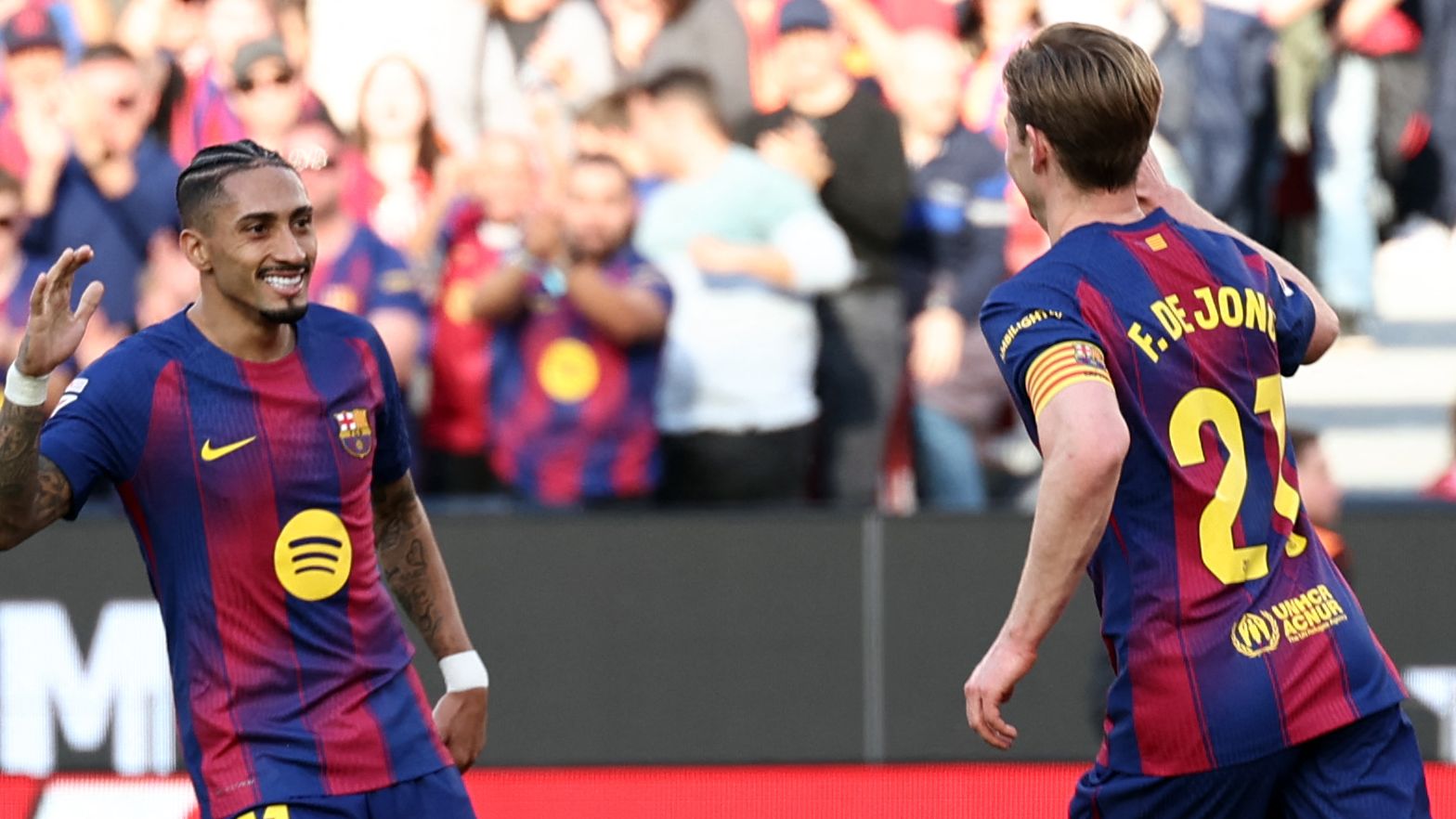 دفعة ثلاثية تضمد جراح برشلونة بعد صدمة رافينيا في الدوري الإسباني