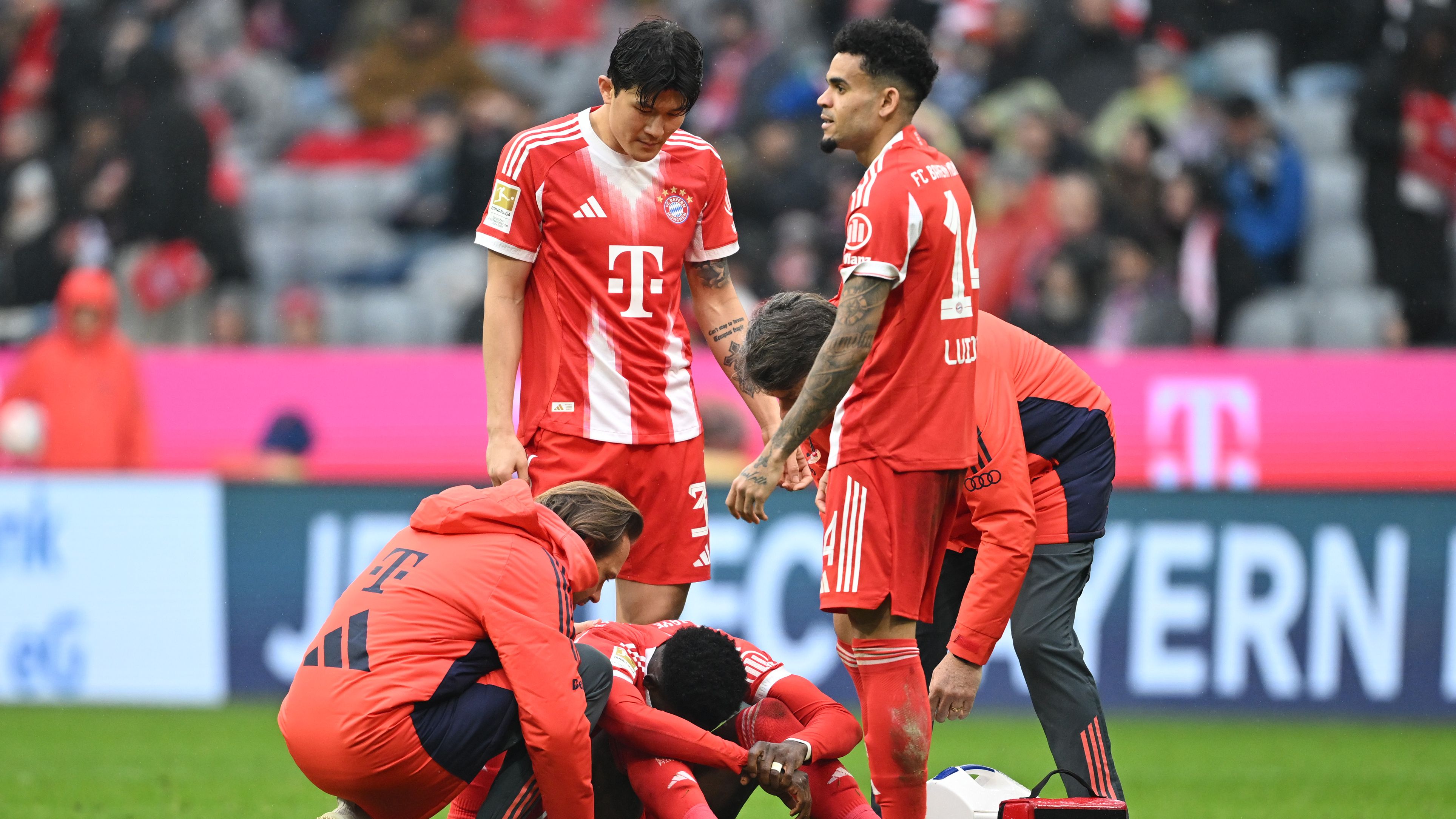 FC Bayern München v Eintracht Frankfurt - Bundesliga