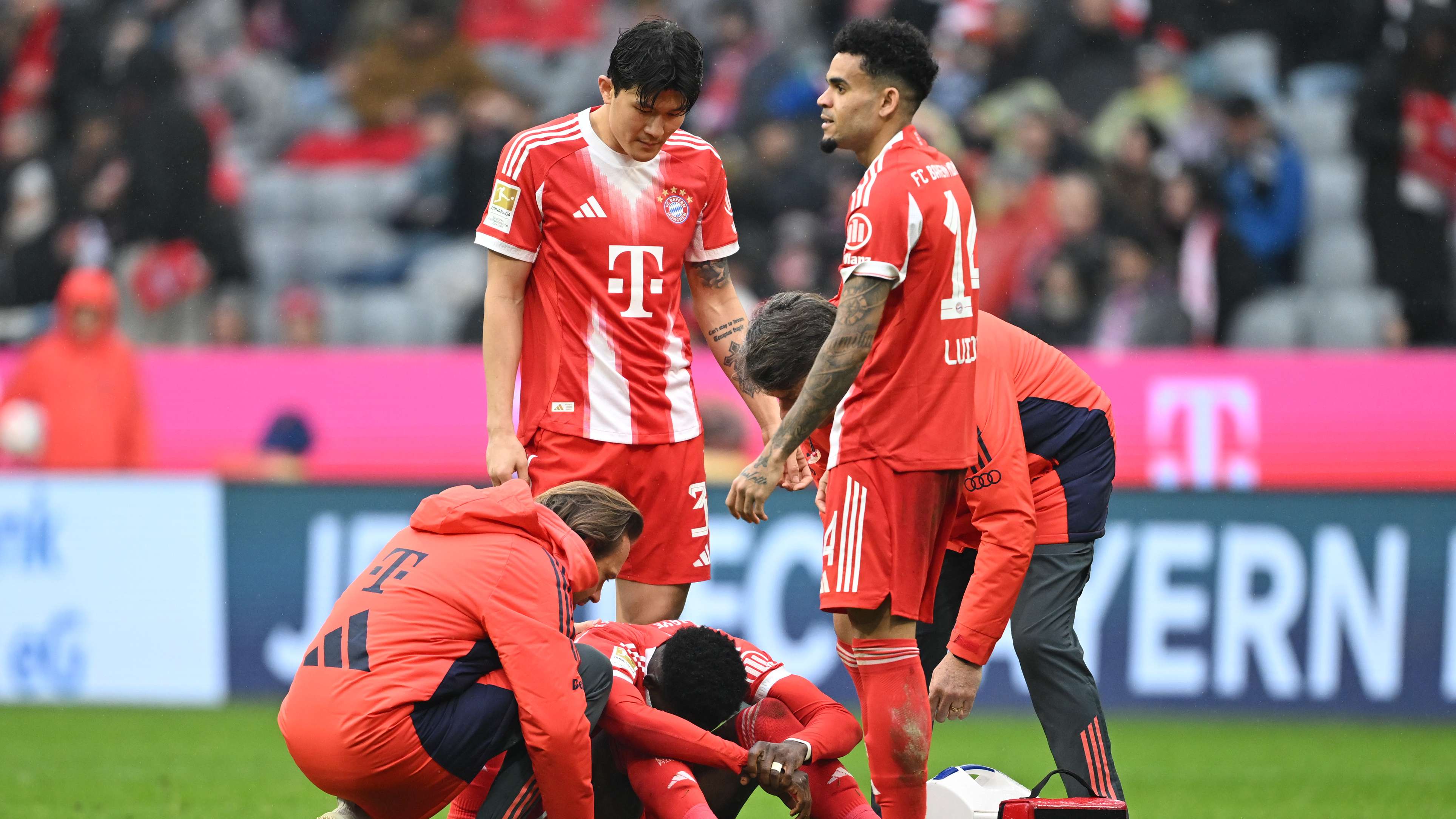 FC Bayern München v Eintracht Frankfurt - Bundesliga