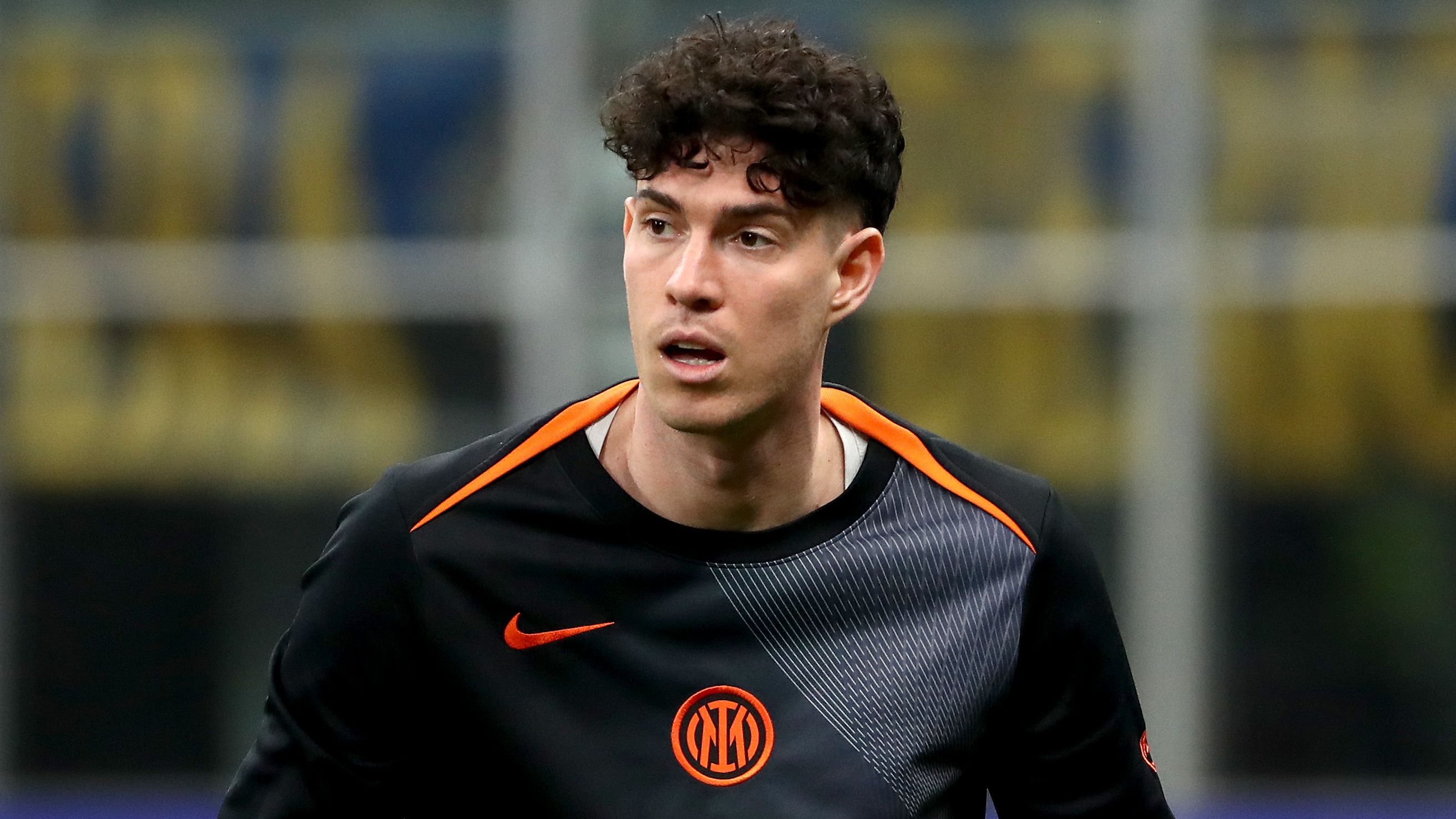 موافقة فليك تعطل صفقة باستوني.. واللاعب يدرس خطوة حاسمة