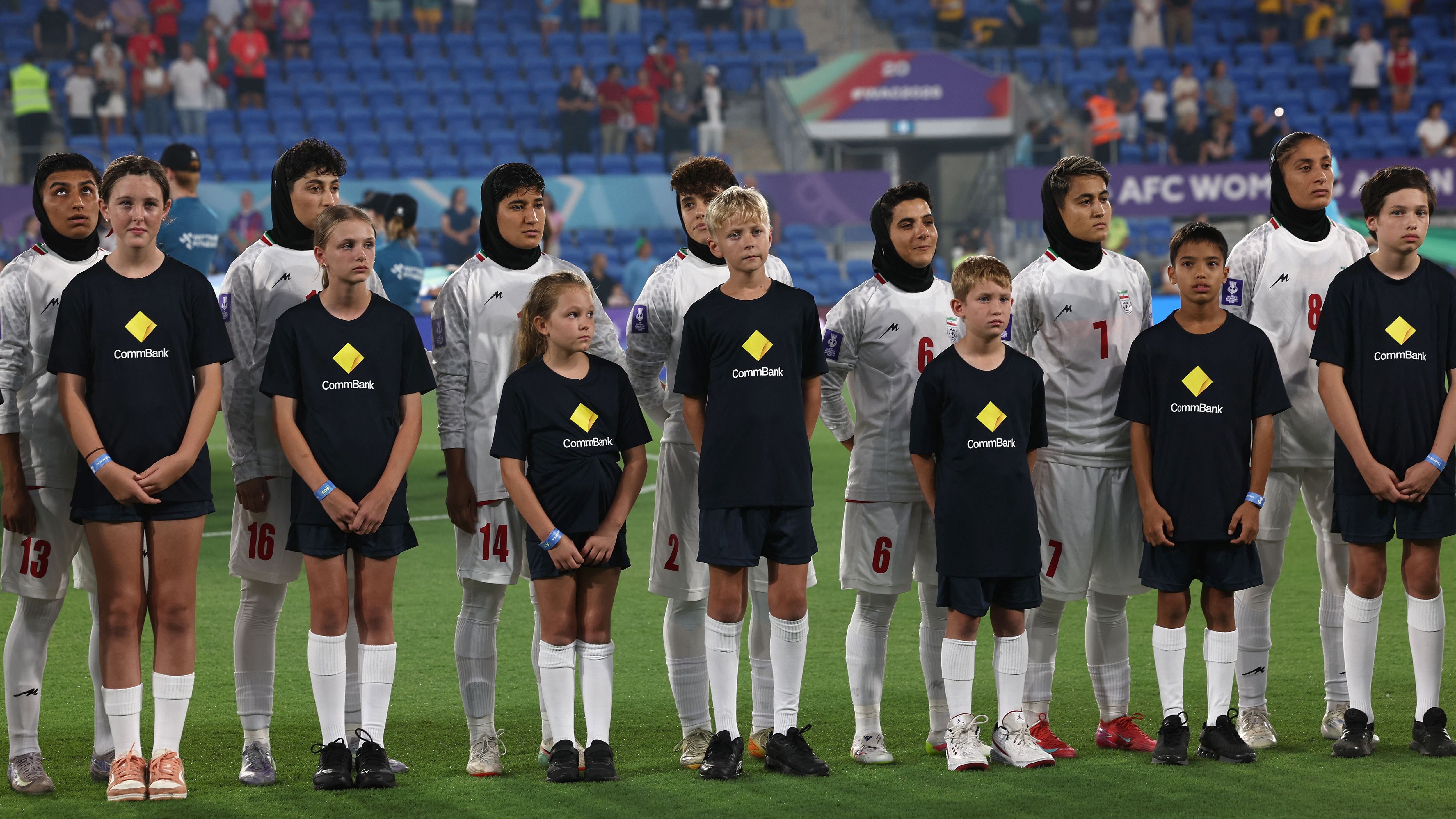 صمت لاعبات إيران يهز افتتاح كأس آسيا للسيدات في أستراليا وسط أجواء الحرب