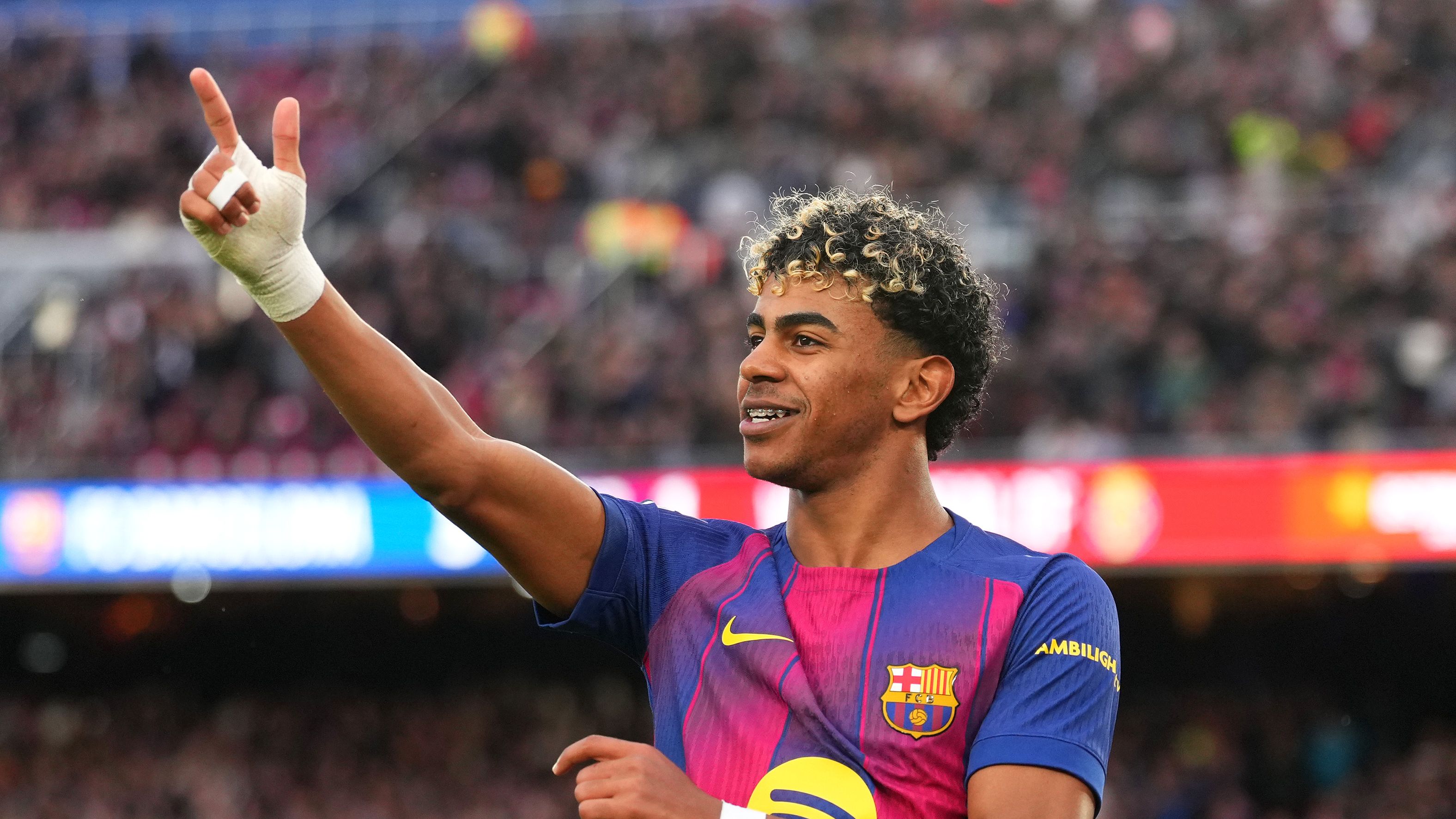 FC Barcelona v Villarreal CF - LaLiga EA Sports