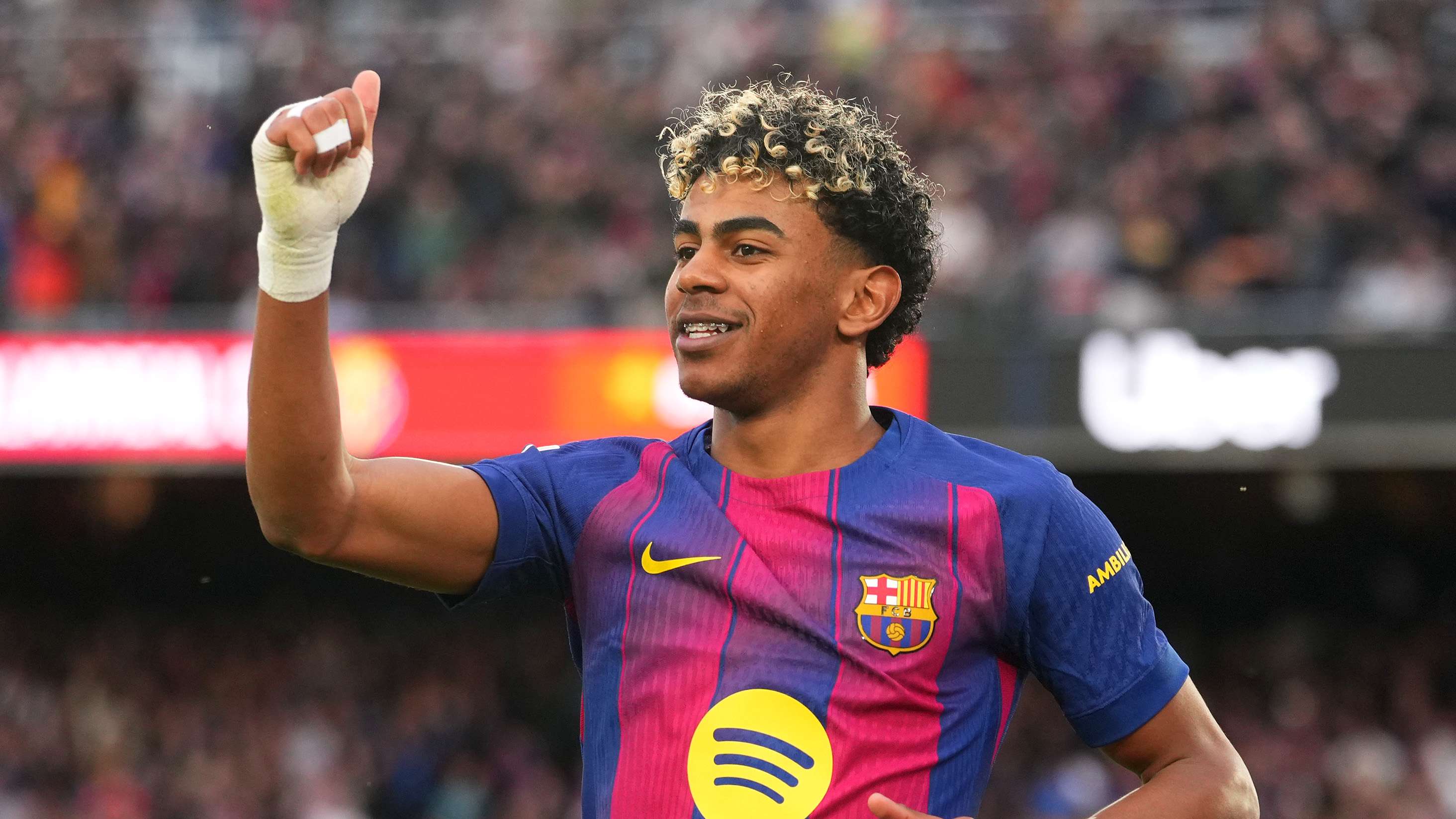 FC Barcelona v Villarreal CF - LaLiga EA Sports