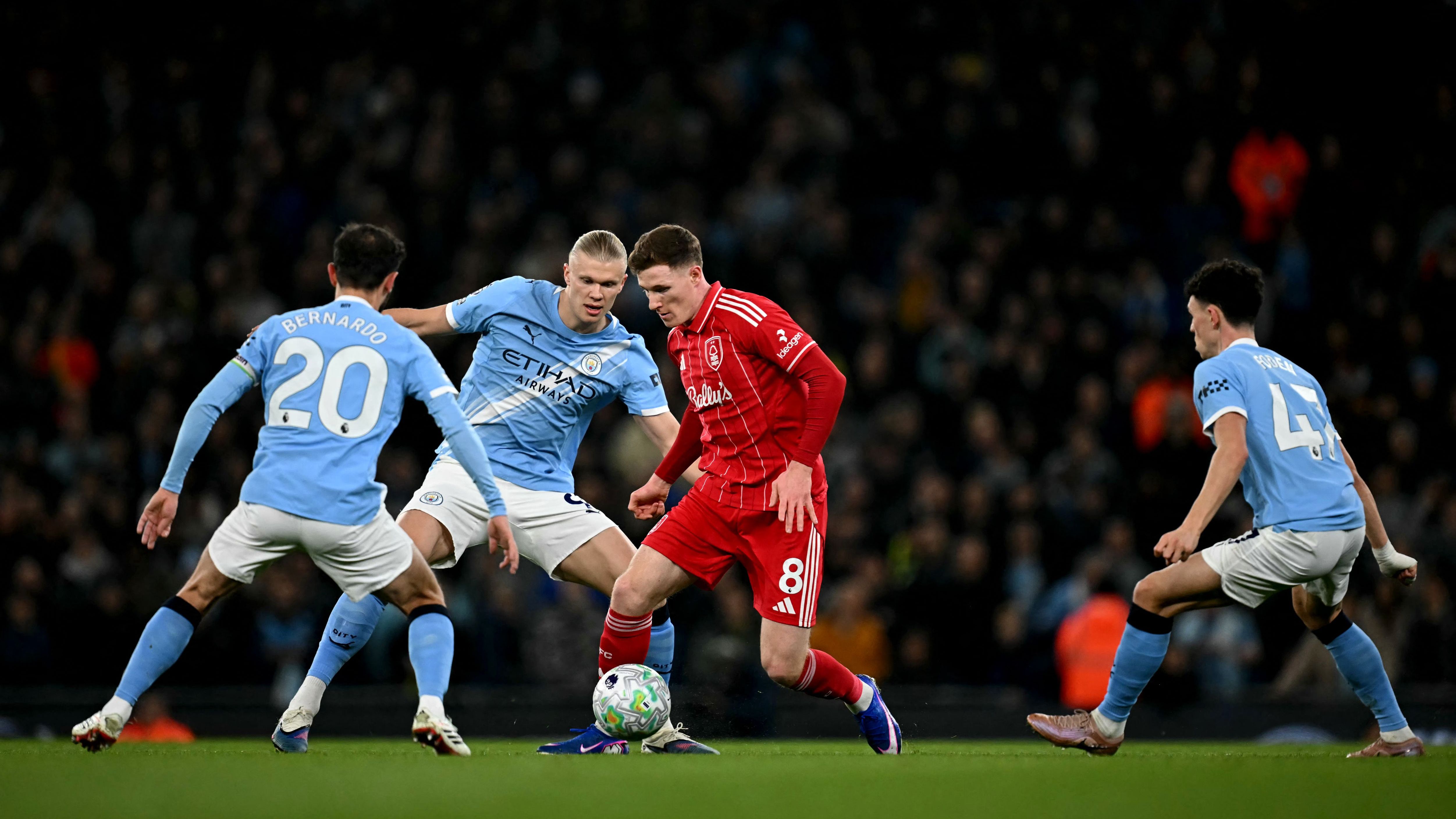 TOPSHOT-FBL-ENG-PR-MAN CITY-NOTTINGHAM FOREST