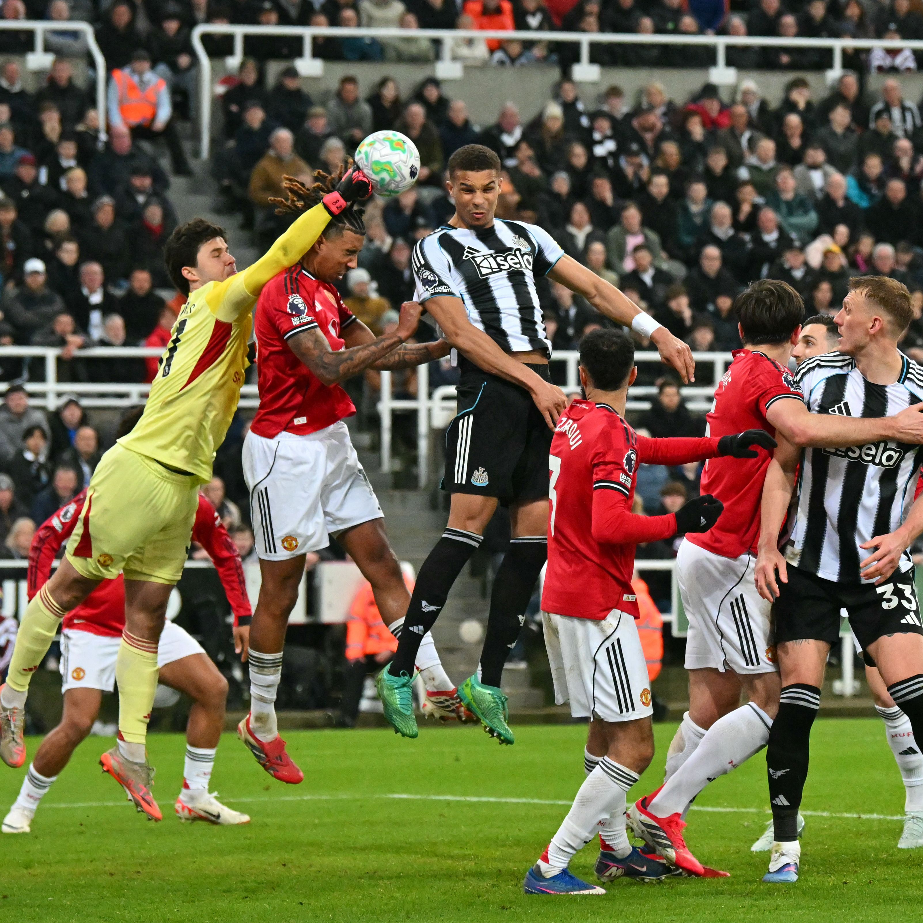 FBL-ENG-PR-NEWCASTLE-MAN UTD