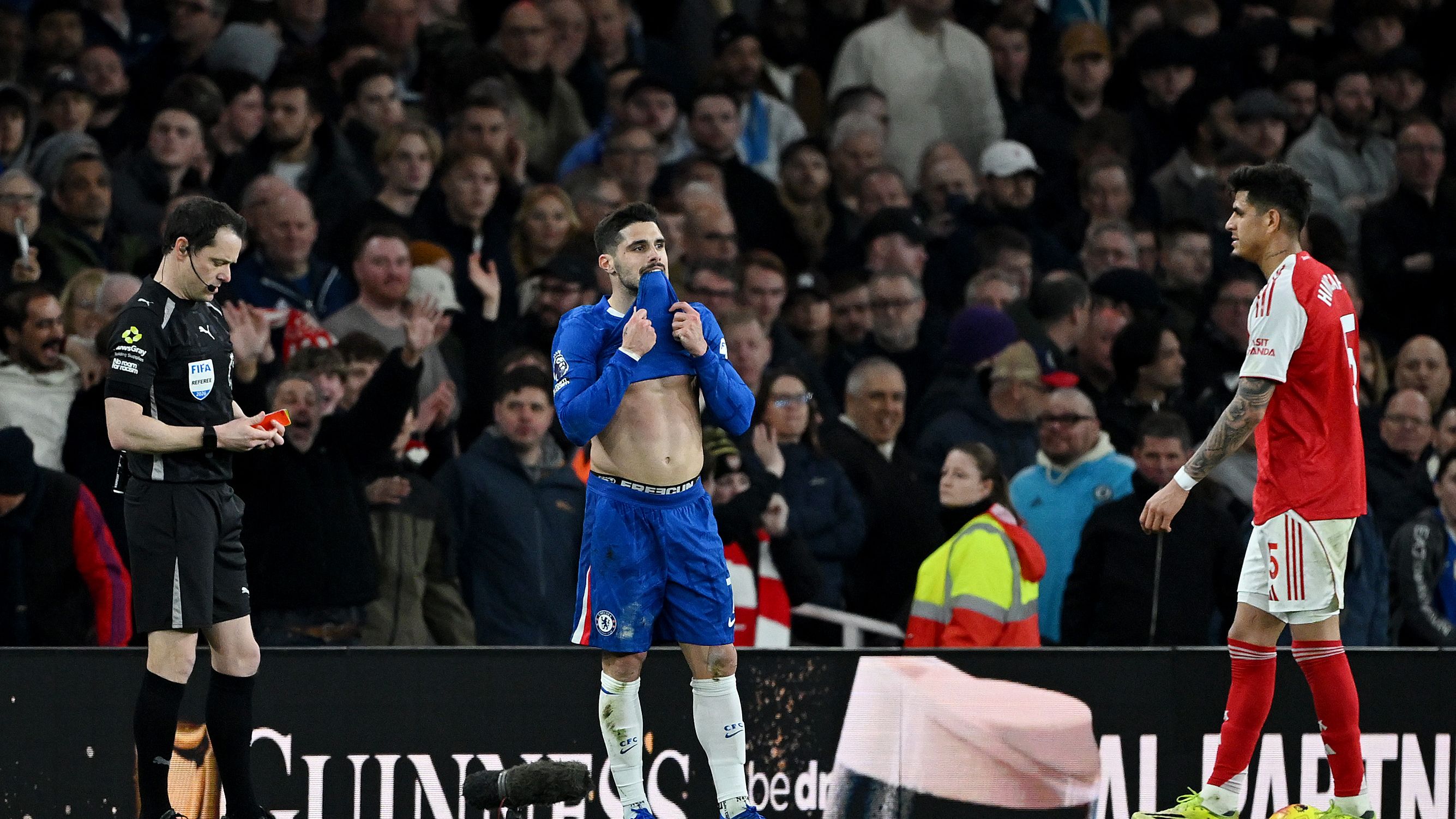 هذه مشكلة نحتاج إلى حلها