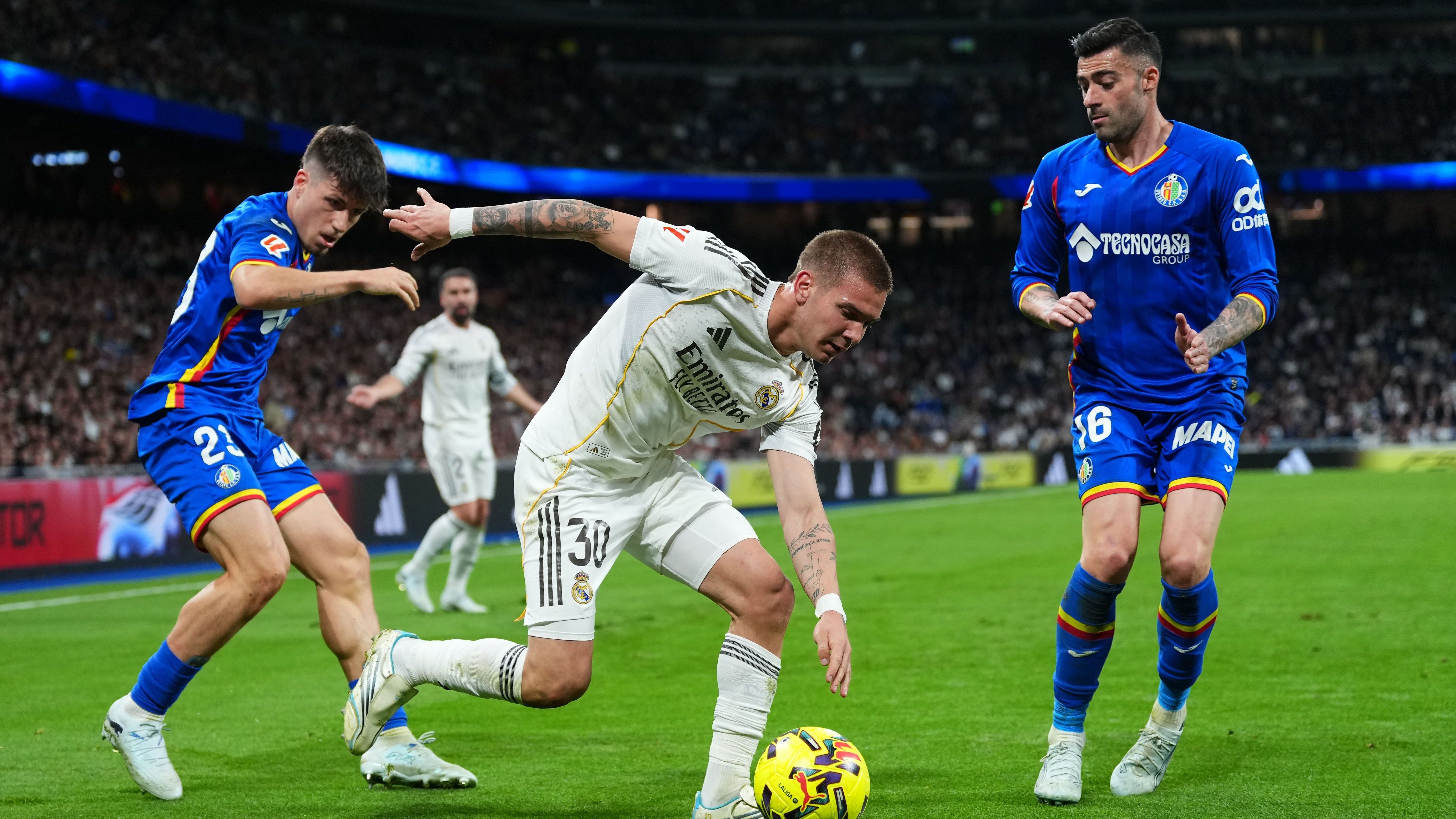 ريال مدريد يفكر في إعارة فرانكو ماستانتونو لإنقاذ مستقبله الكروي