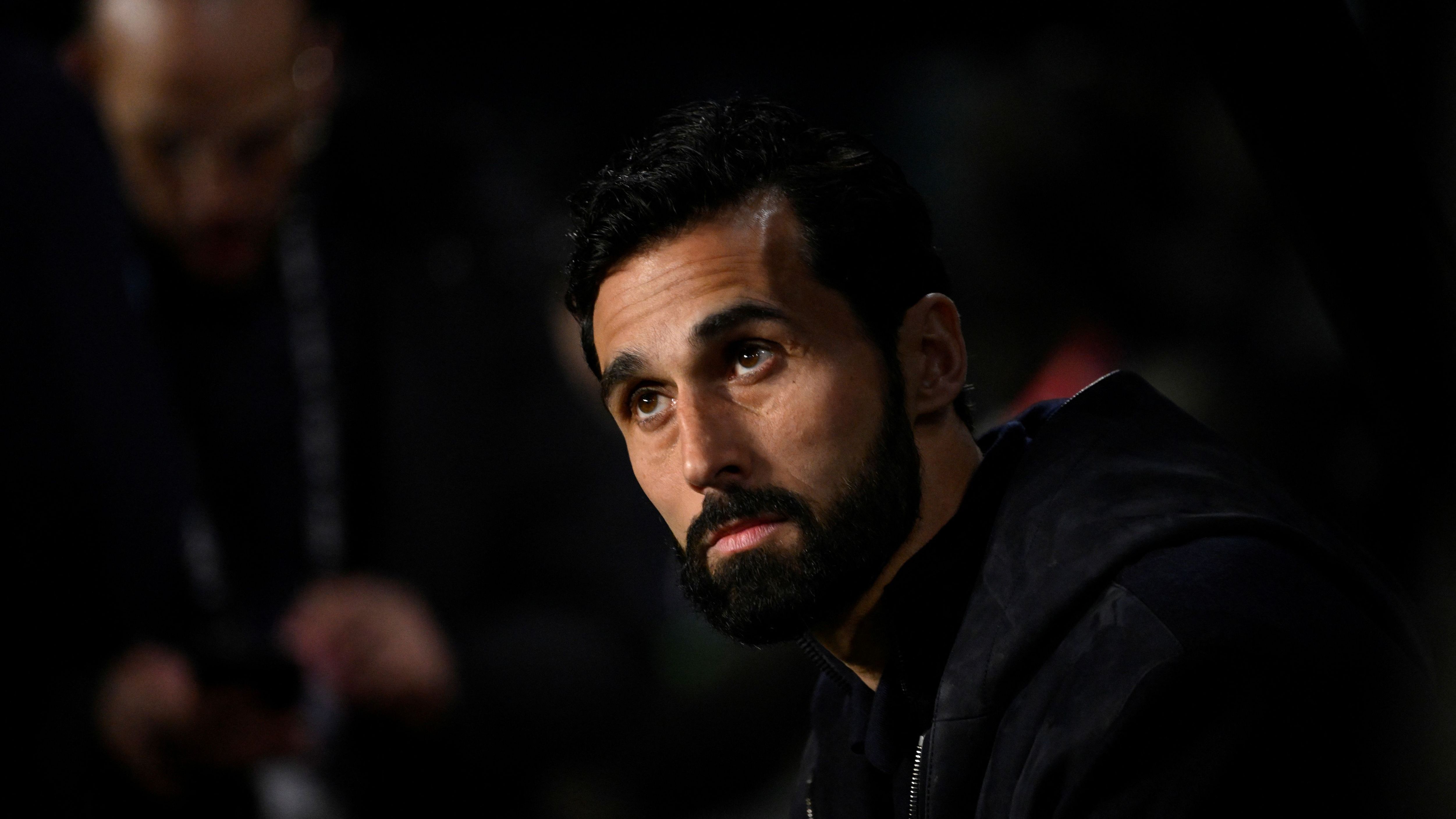 تصريح غامض لأربيلوا يهز غرفة ملابس ريال مدريد بعد فوز صعب على سيلتا فيجو