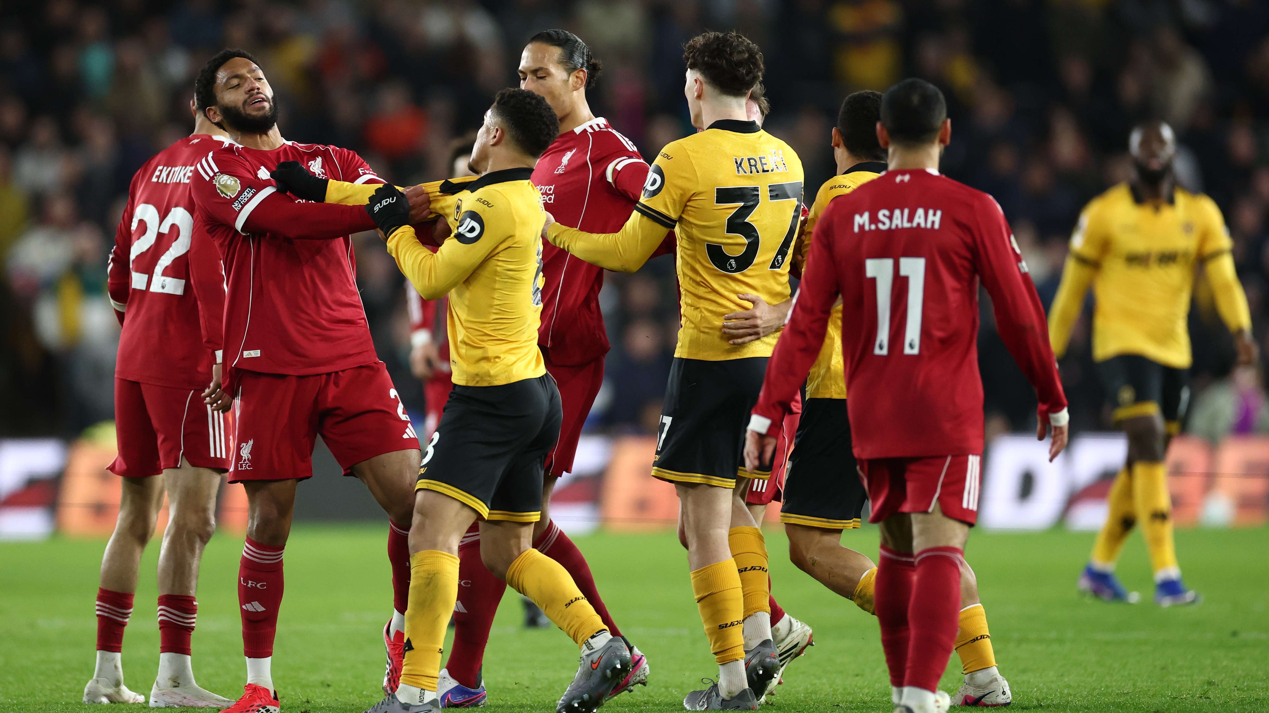 Wolverhampton Wanderers v Liverpool - Premier League