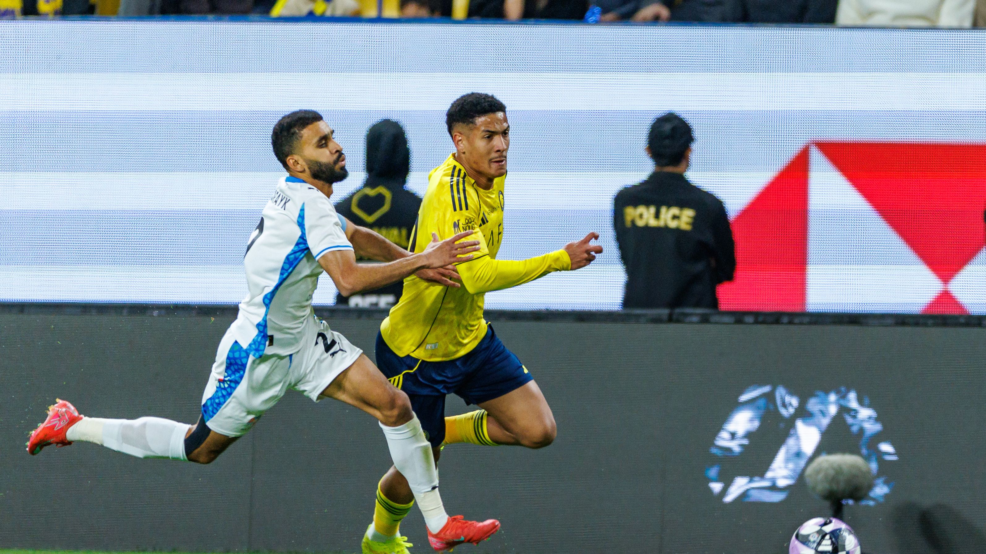 القنوات الناقلة لمباراة النصر والنجمة في دوري روشن السعودي 2025-2026: تفاصيل المشاهدة
