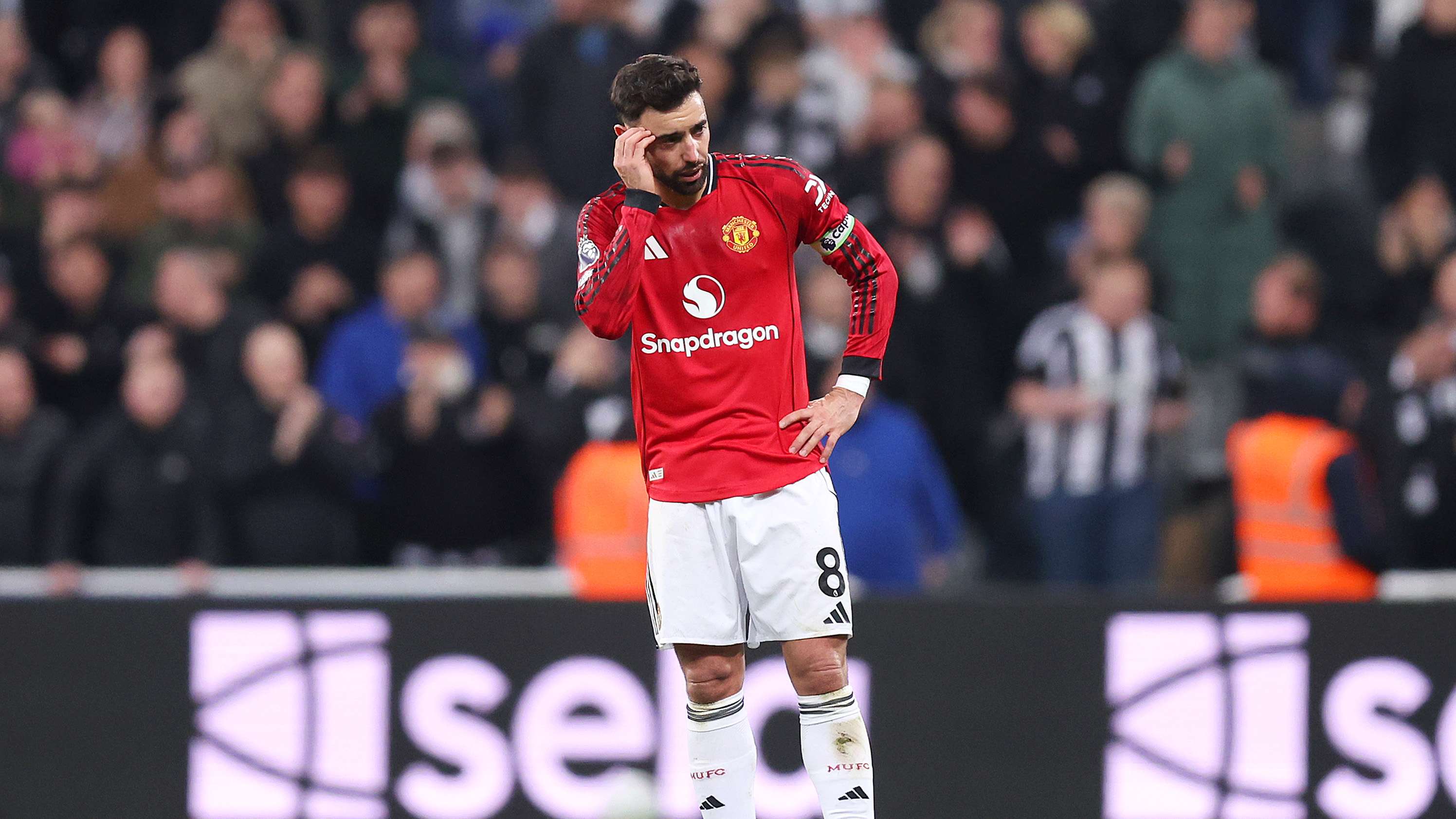 Newcastle United v Manchester United - Premier League