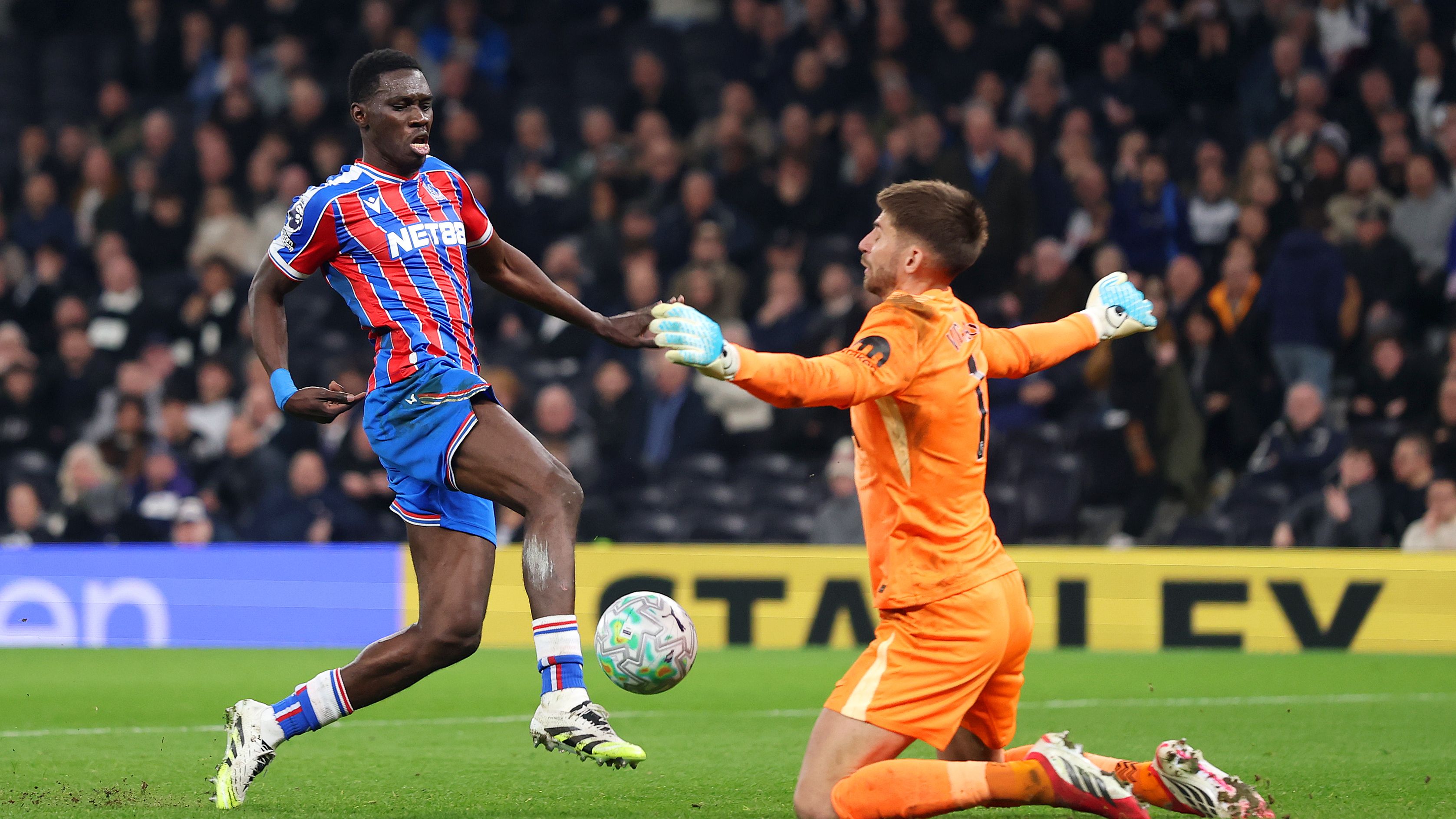 Tottenham Hotspur v Crystal Palace - Premier League