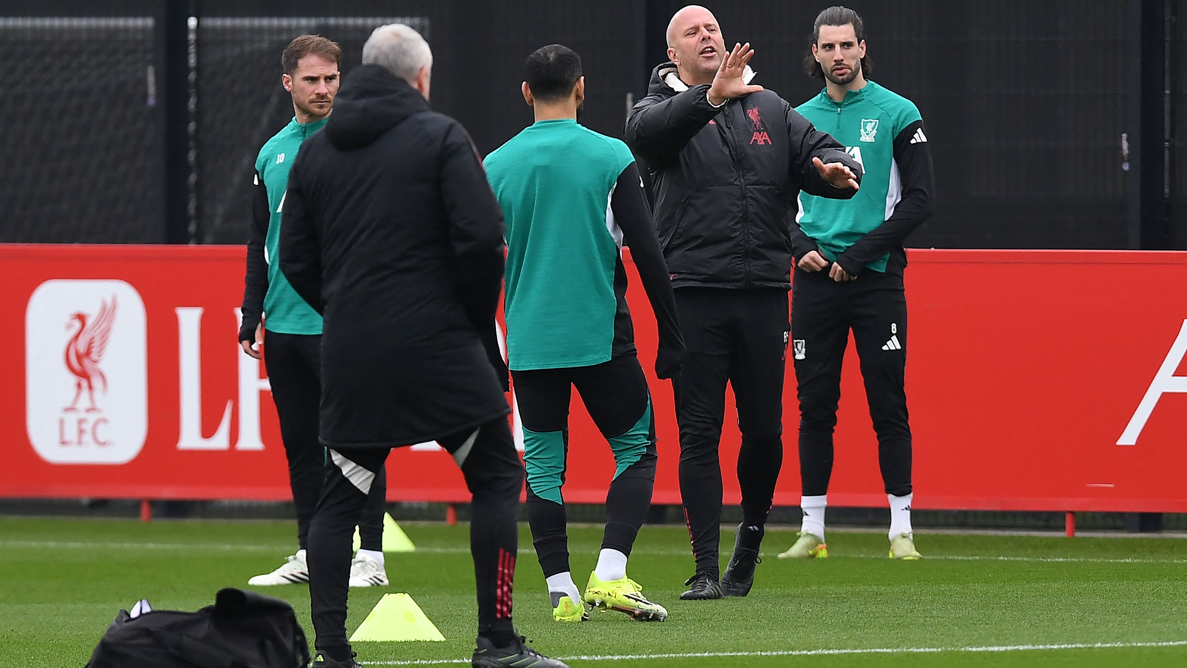 FBL-EUR-C1-LIVERPOOL-TRAINING