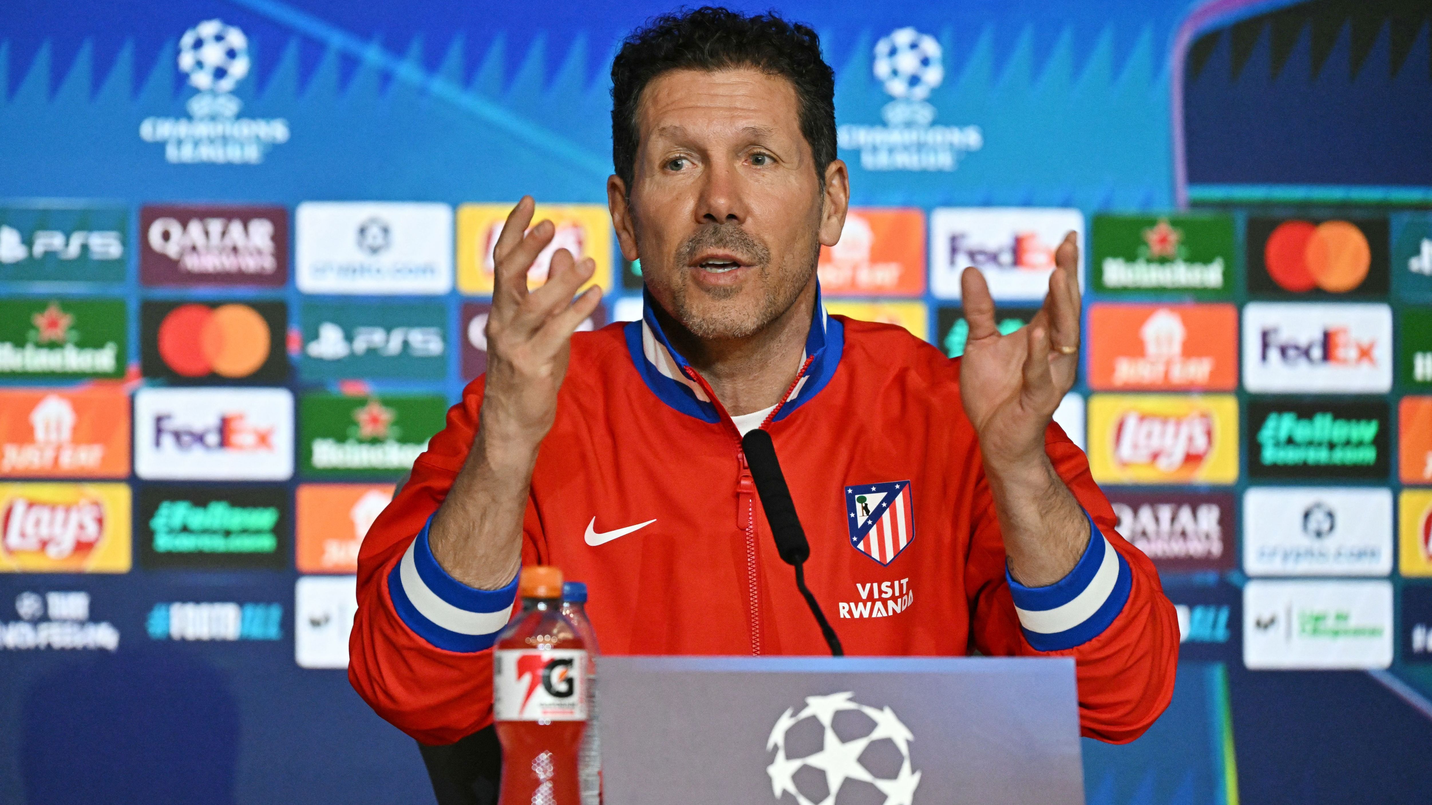 FBL-EUR-C1-ATLETICO MADRID-PRESSER