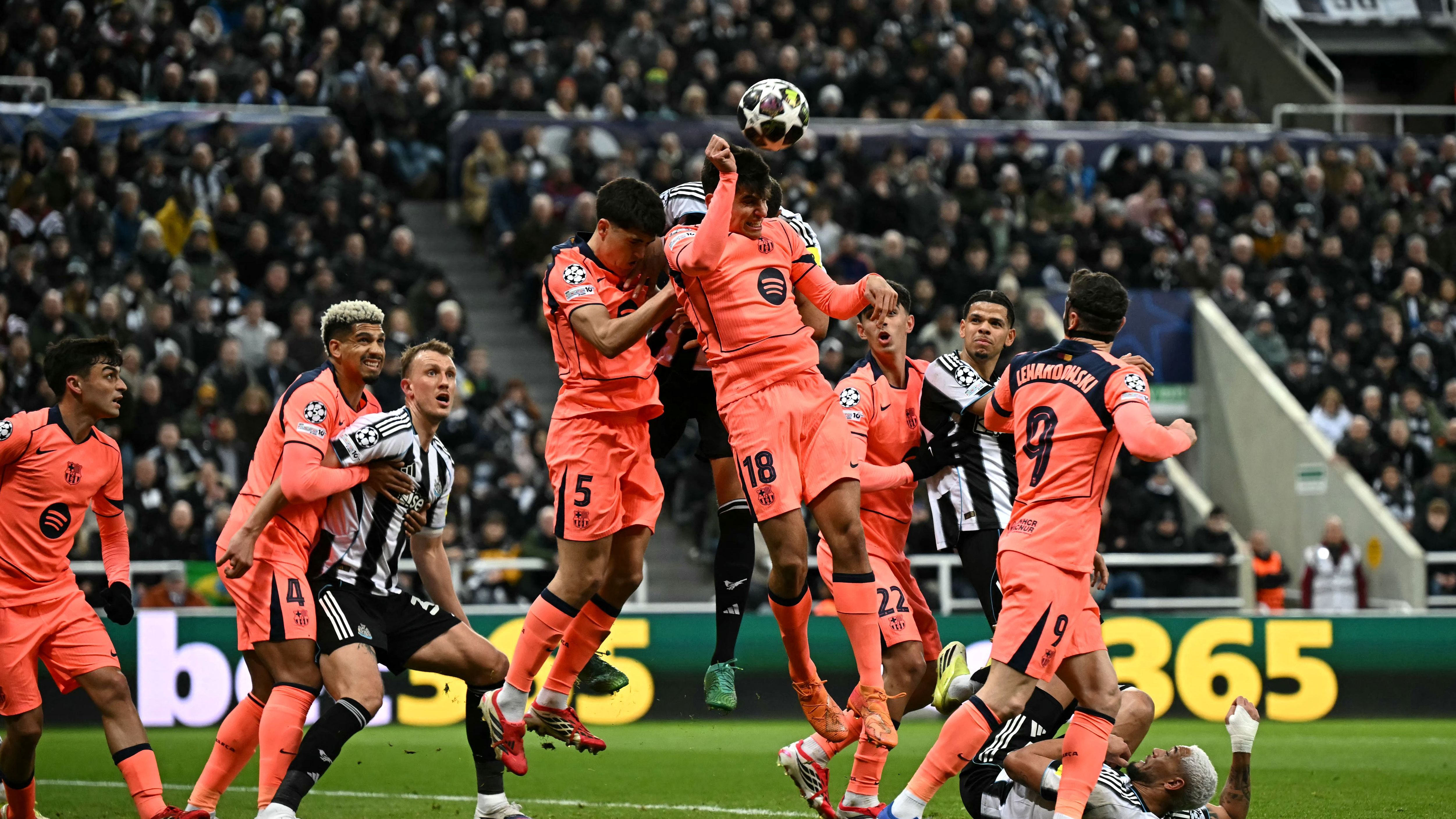 FBL-EUR-C1-NEWCASTLE-BARCELONA