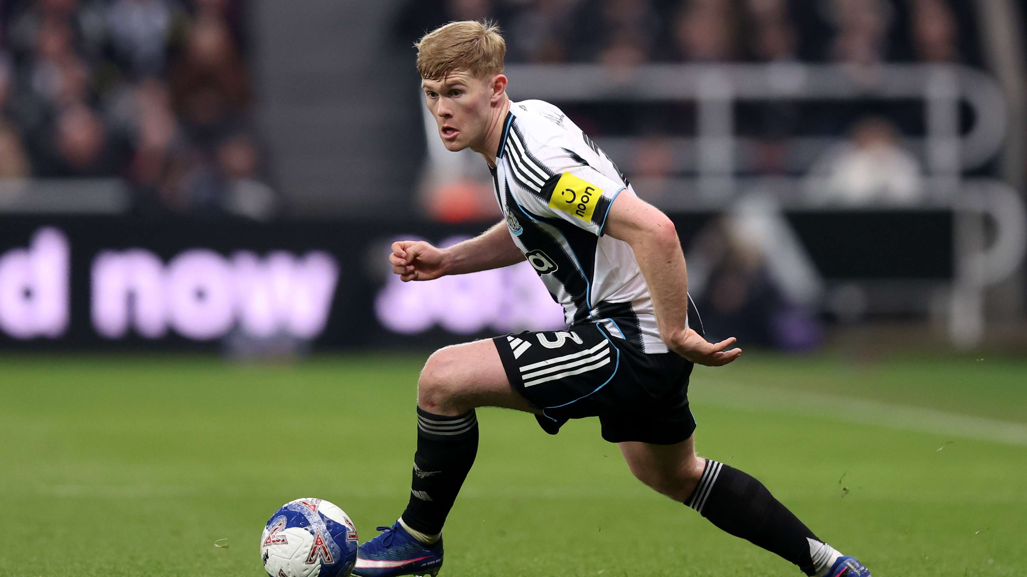 Newcastle United v Manchester City - Emirates FA Cup Fifth Round