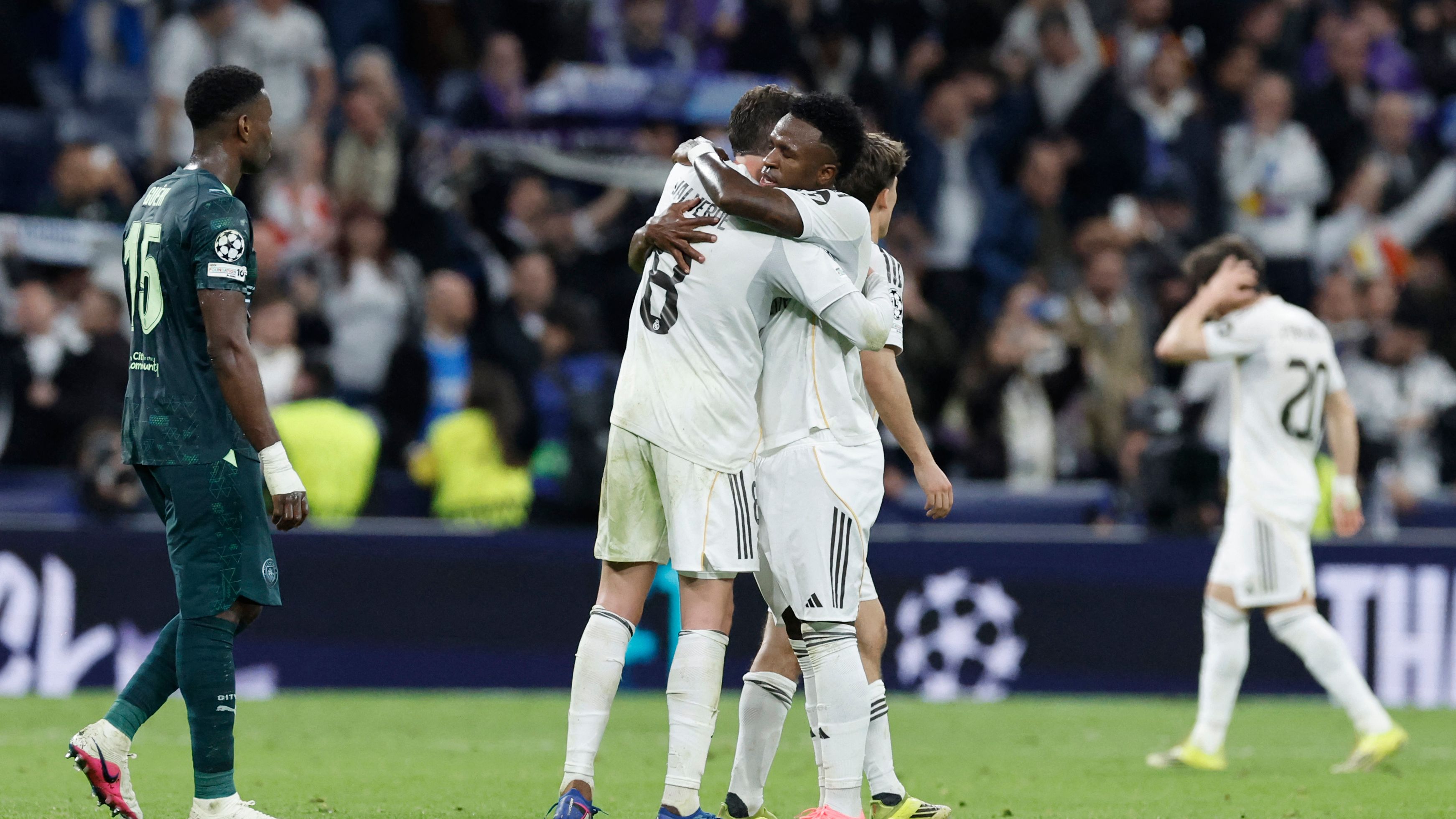 صراع ناري بين الكبار: إسبانيا تقترب من الجائزة الكبرى بعد فوز ريال مدريد وأتلتيكو