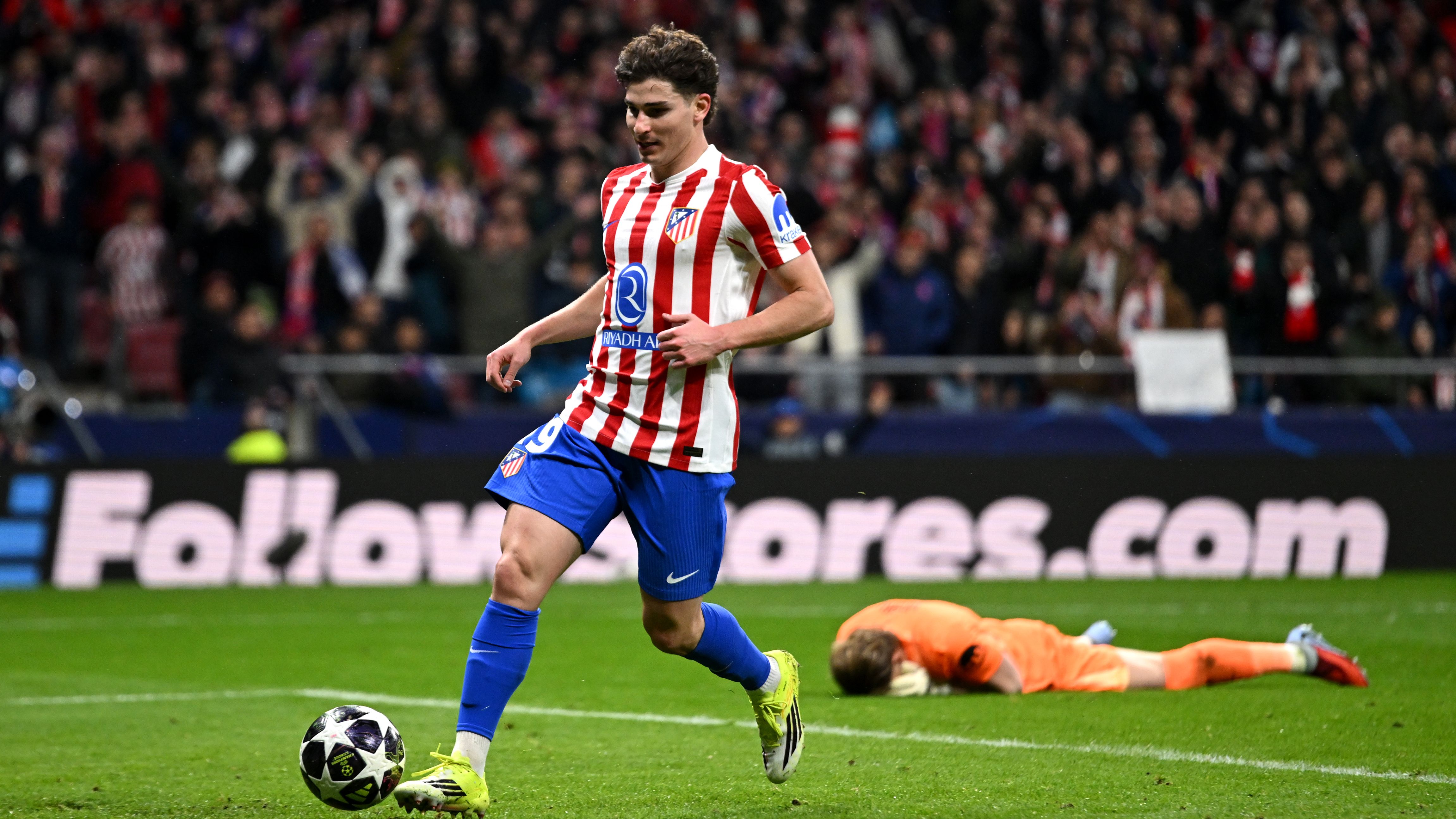 طرد وغضب متصاعد.. جماهير أتلتيكو مدريد تظهر العين الحمراء لألفاريز