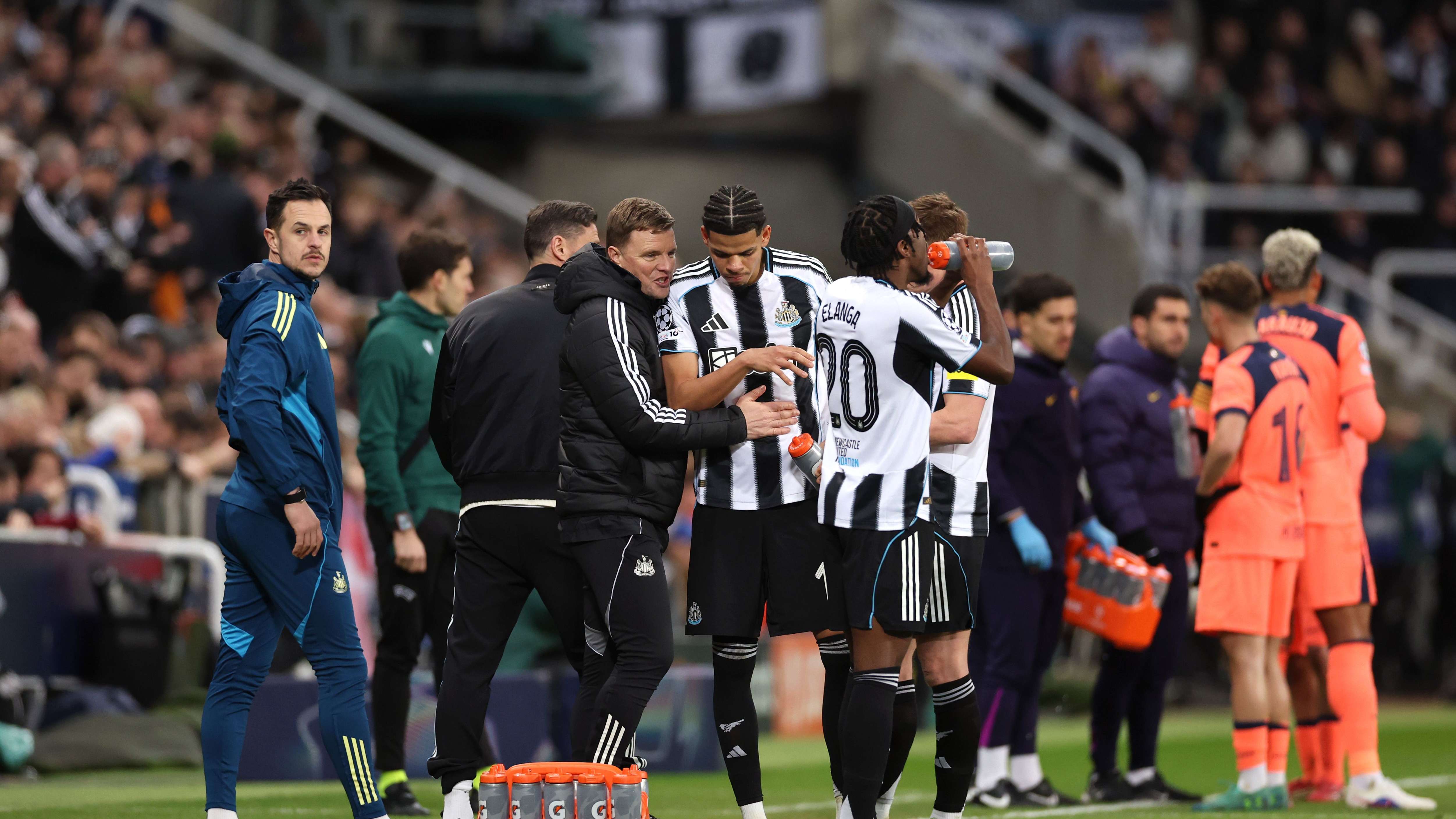 Newcastle United FC v FC Barcelona - UEFA Champions League 2025/26 Round of 16 First Leg