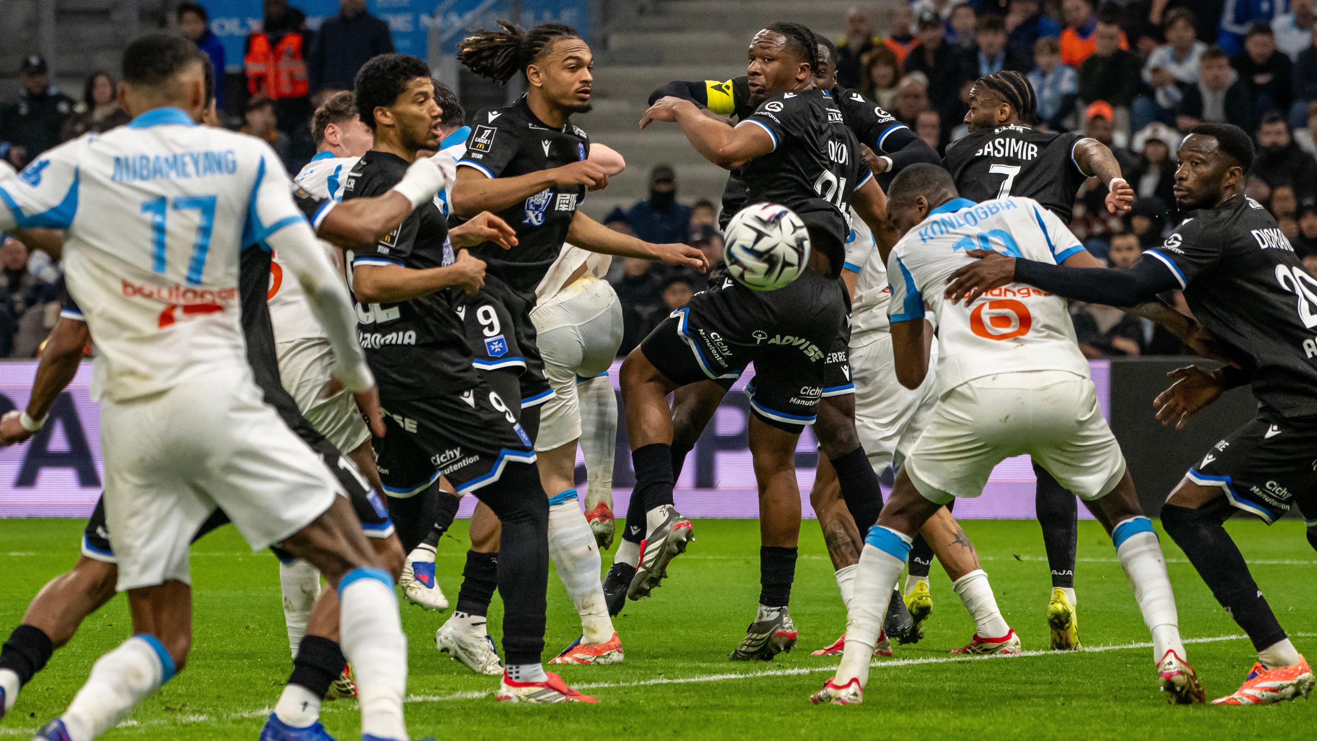 FBL-FRA-LIGUE 1-MARSEILLE-AUXERRE