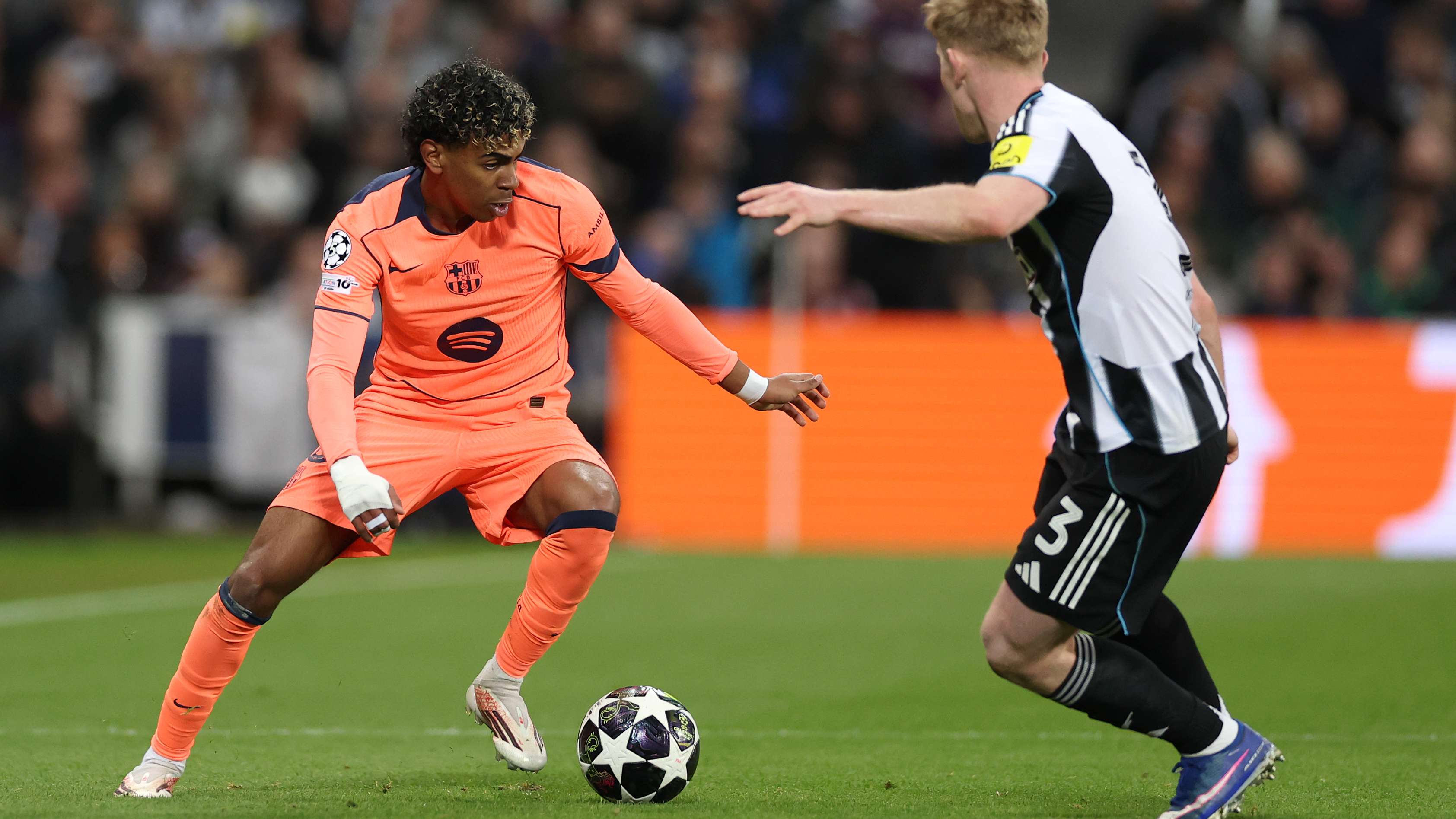 Newcastle United FC v FC Barcelona - UEFA Champions League 2025/26 Round of 16 First Leg