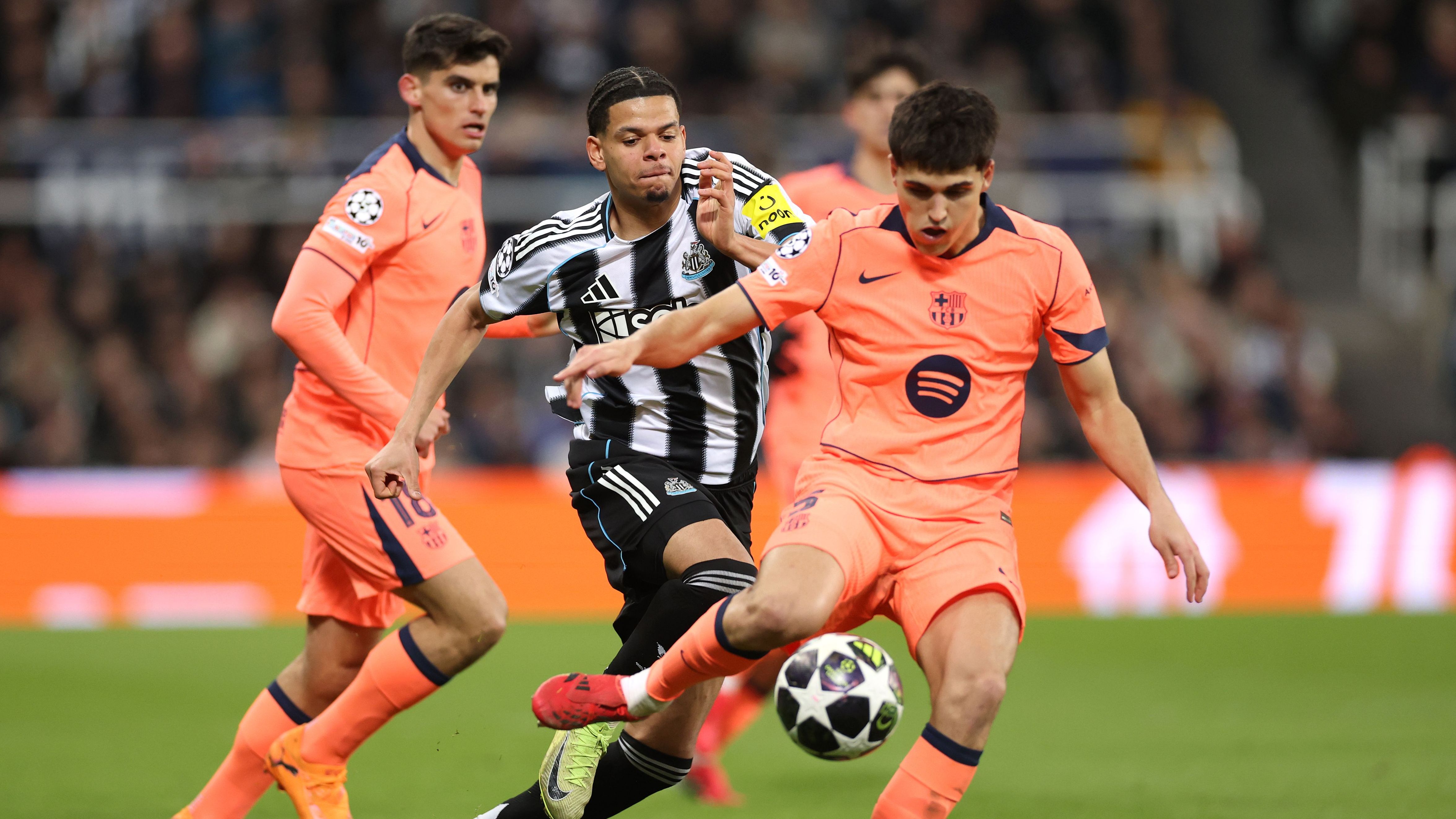 Newcastle United FC v FC Barcelona - UEFA Champions League 2025/26 Round of 16 First Leg