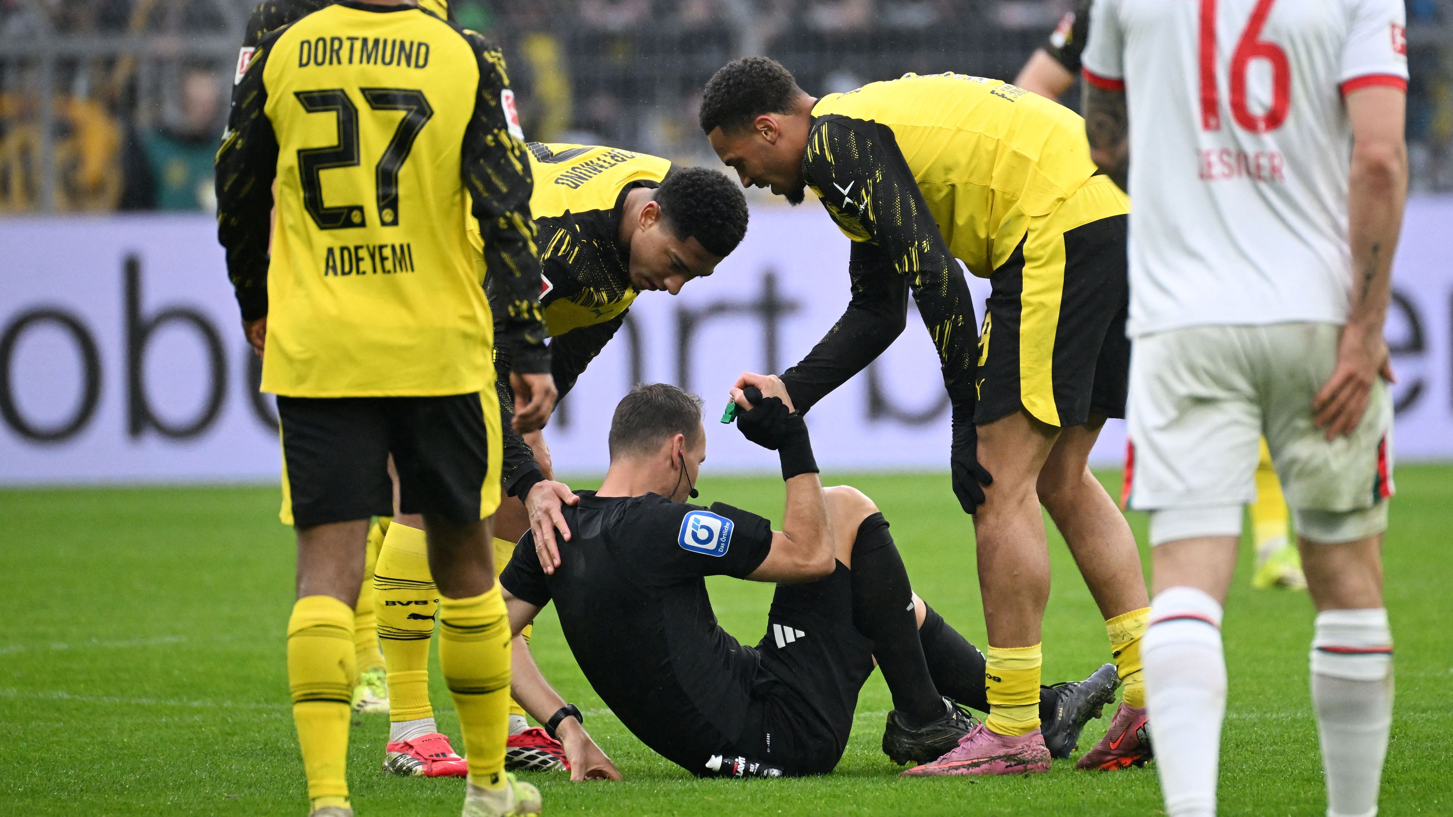 FBL-GER-BUNDESLIGA-DORTMUND-AUGSBURG