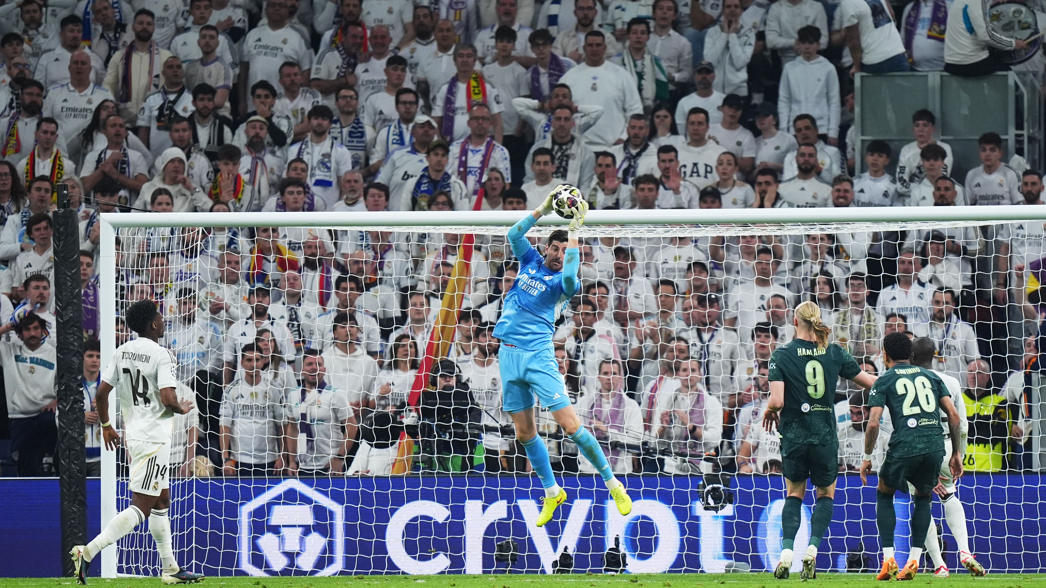 Real Madrid CF v Manchester City FC - UEFA Champions League 2025/26 Round of 16 First Leg