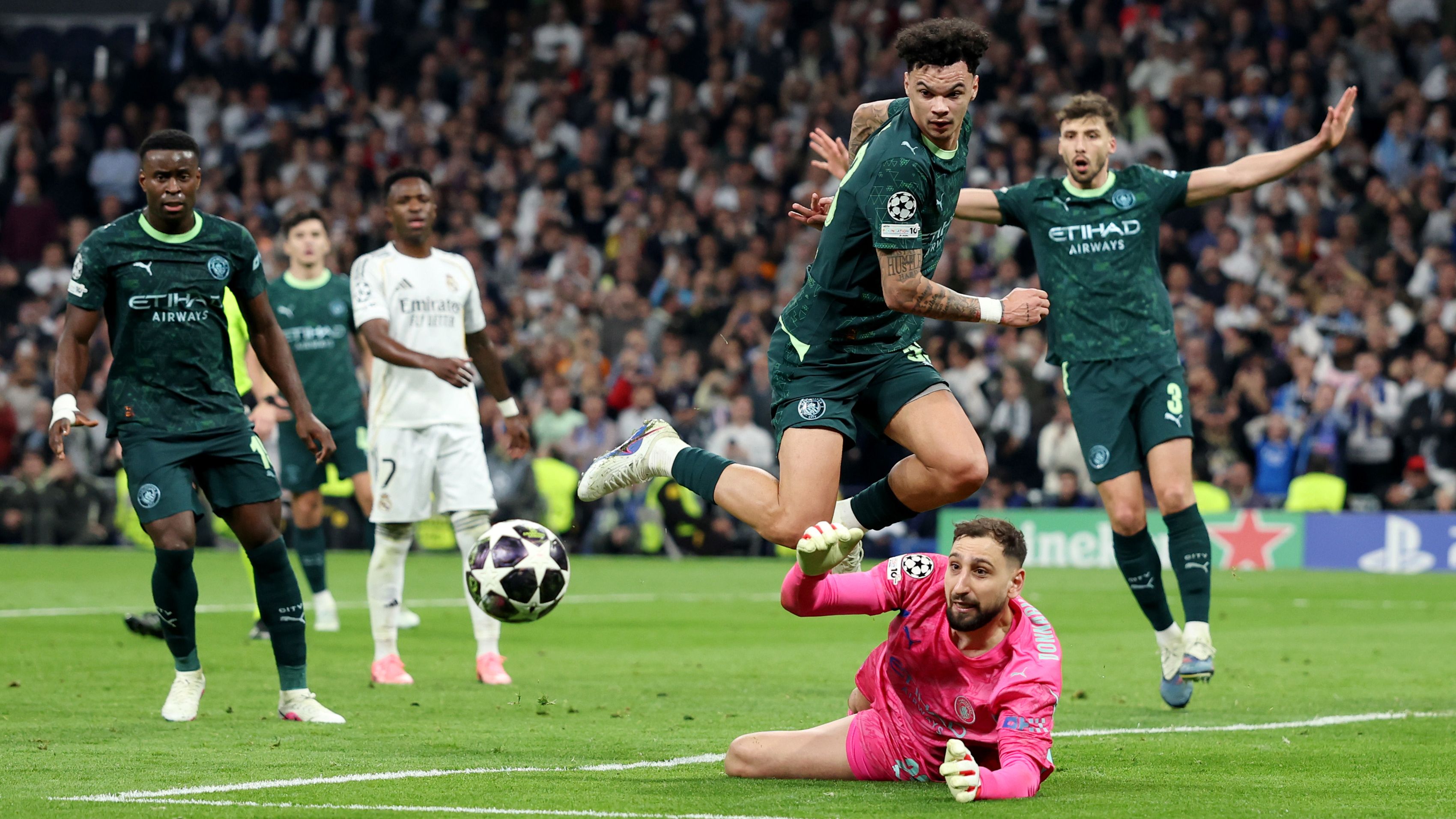 Real Madrid CF v Manchester City FC - UEFA Champions League 2025/26 Round of 16 First Leg