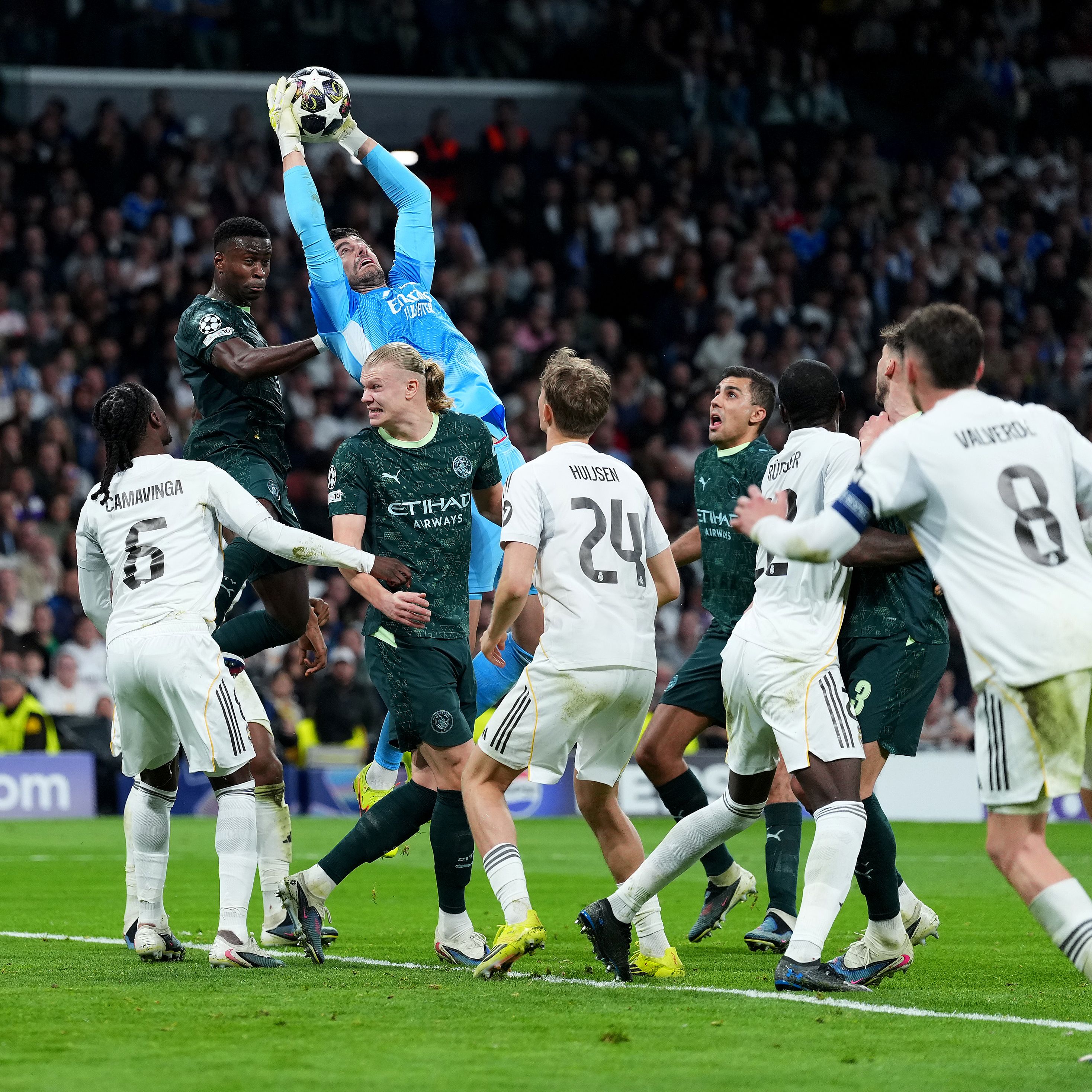 Real Madrid CF v Manchester City FC - UEFA Champions League 2025/26 Round of 16 First Leg