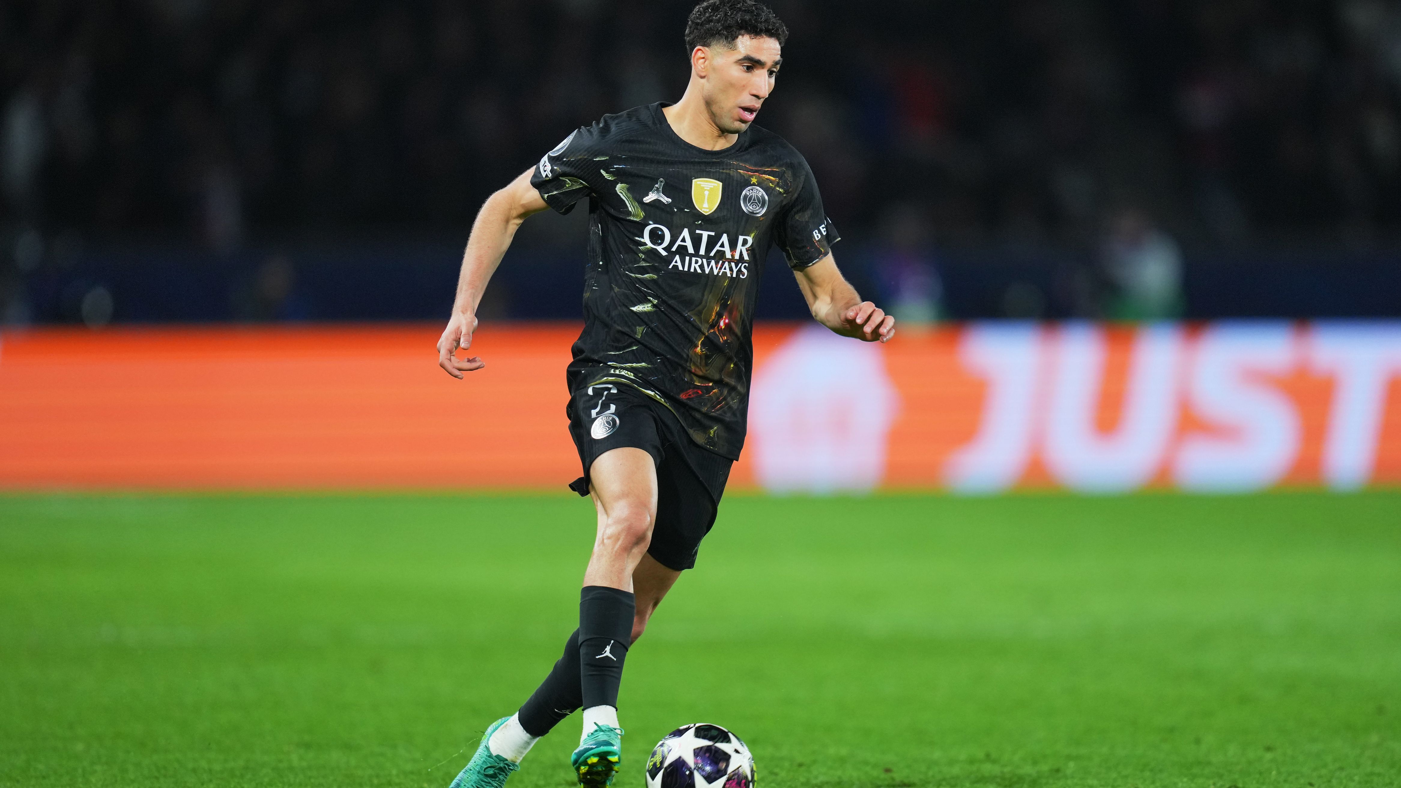 Paris Saint-Germain FC v Chelsea FC - UEFA Champions League 2025/26 Round of 16 First Leg