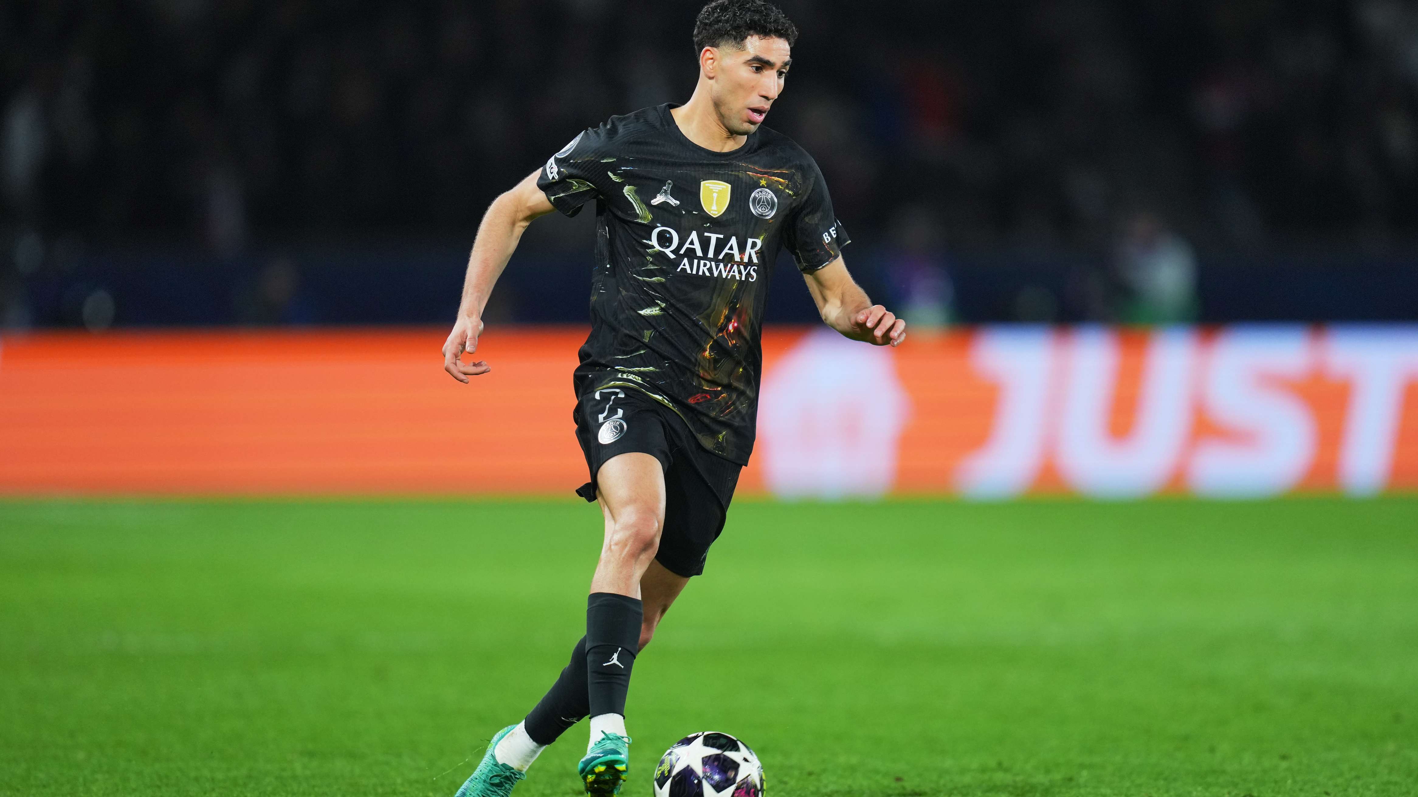 Paris Saint-Germain FC v Chelsea FC - UEFA Champions League 2025/26 Round of 16 First Leg