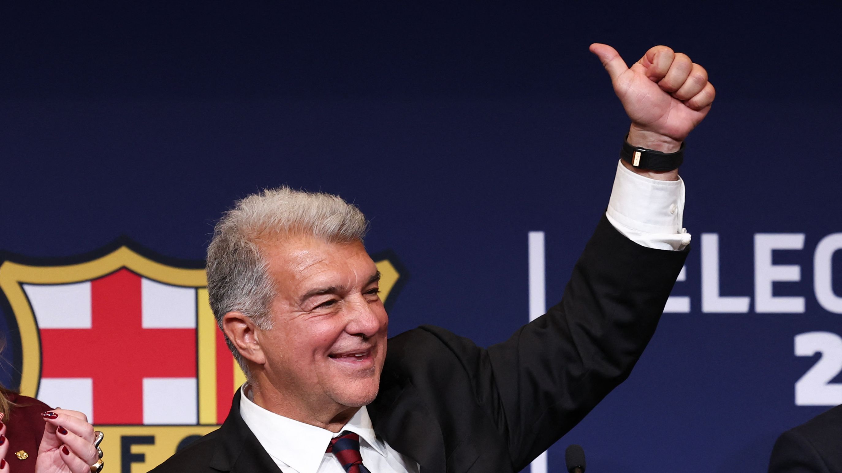 ولاية لابورتا الجديدة.. برشلونة يتحرك لتعيين فليك وبناء فريق منافس