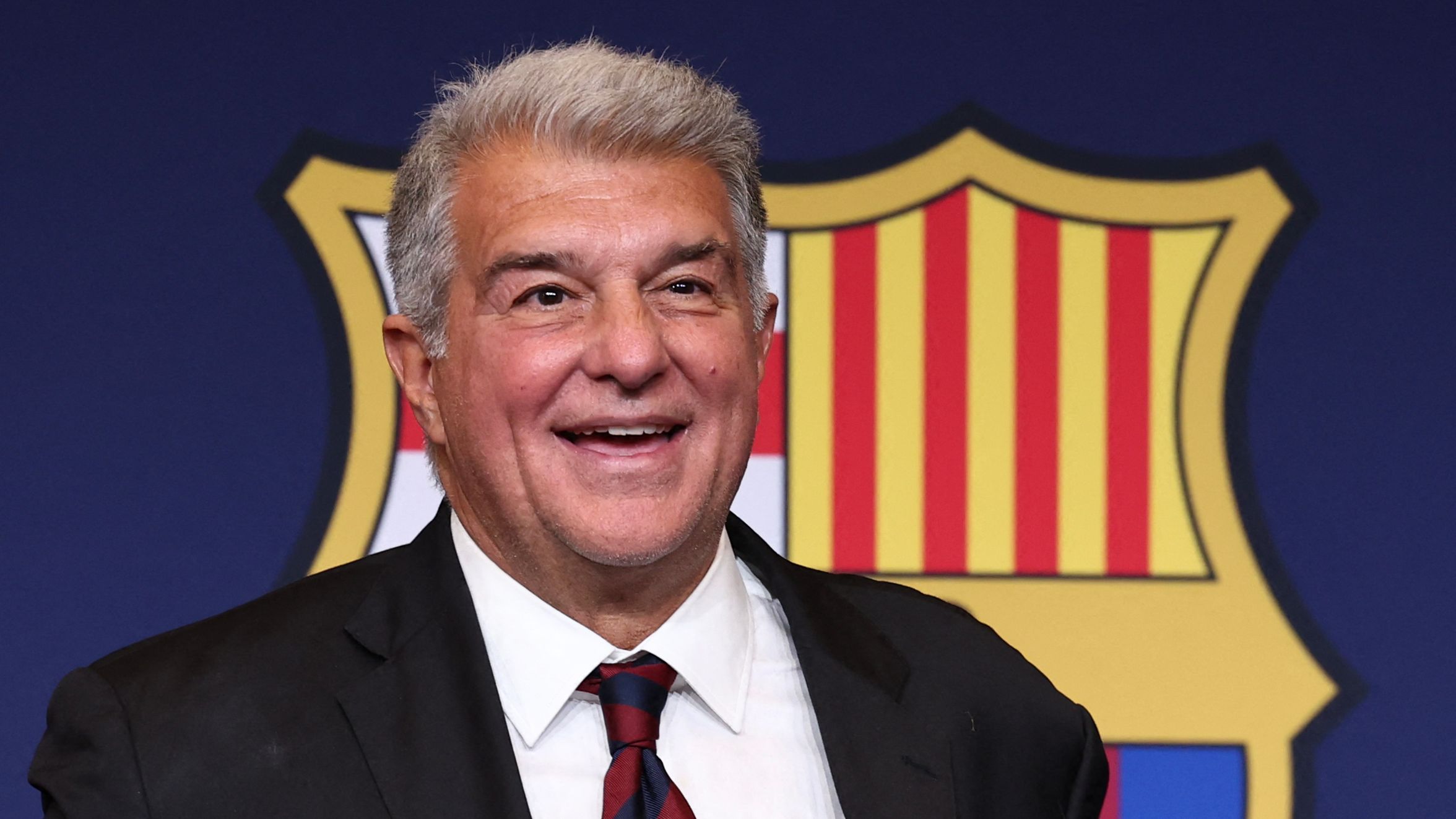 بقيمة 400 مليون.. برشلونة يدرس قرارًا مهمًا