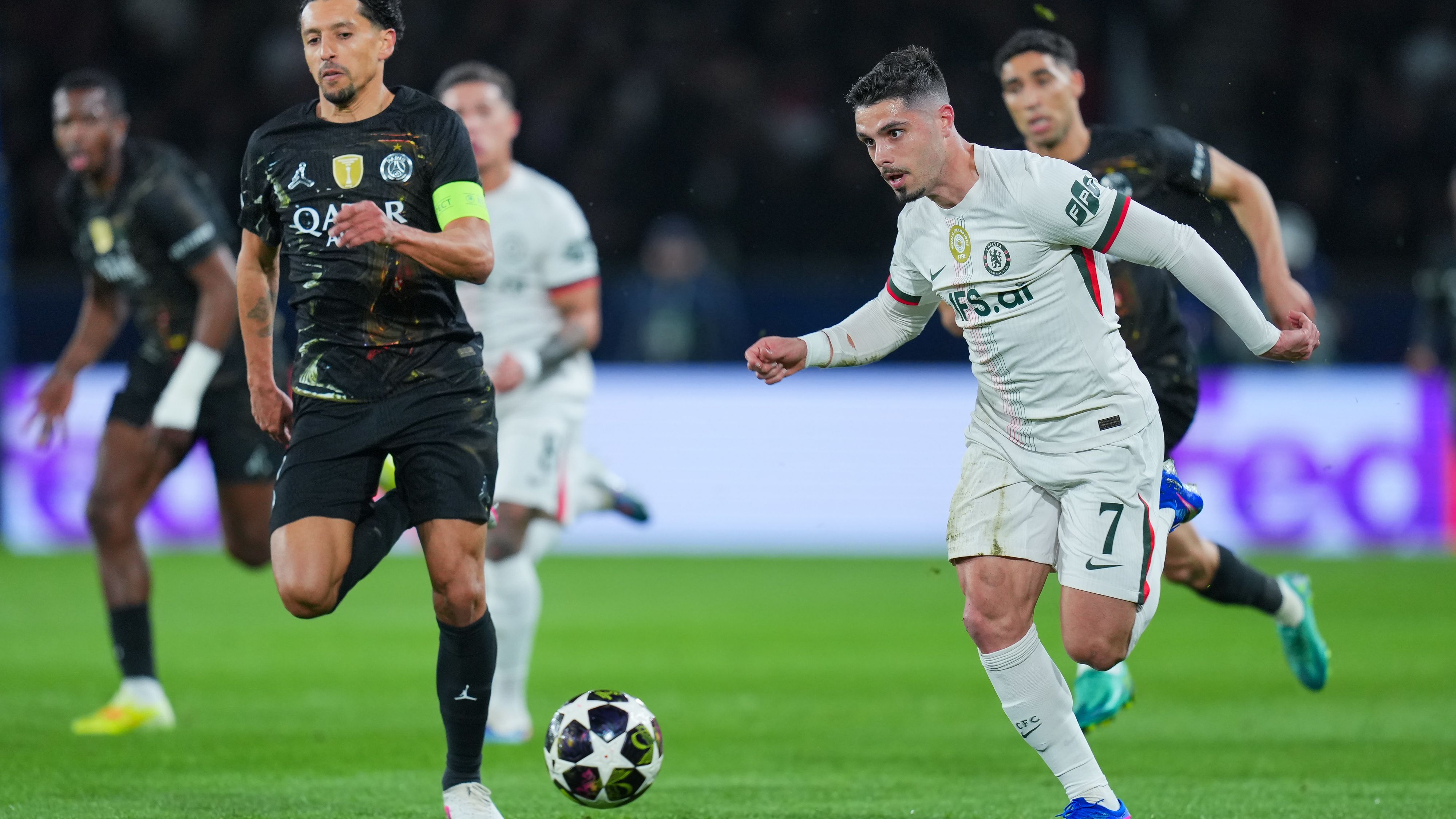 Paris Saint-Germain FC v Chelsea FC - UEFA Champions League 2025/26 Round of 16 First Leg