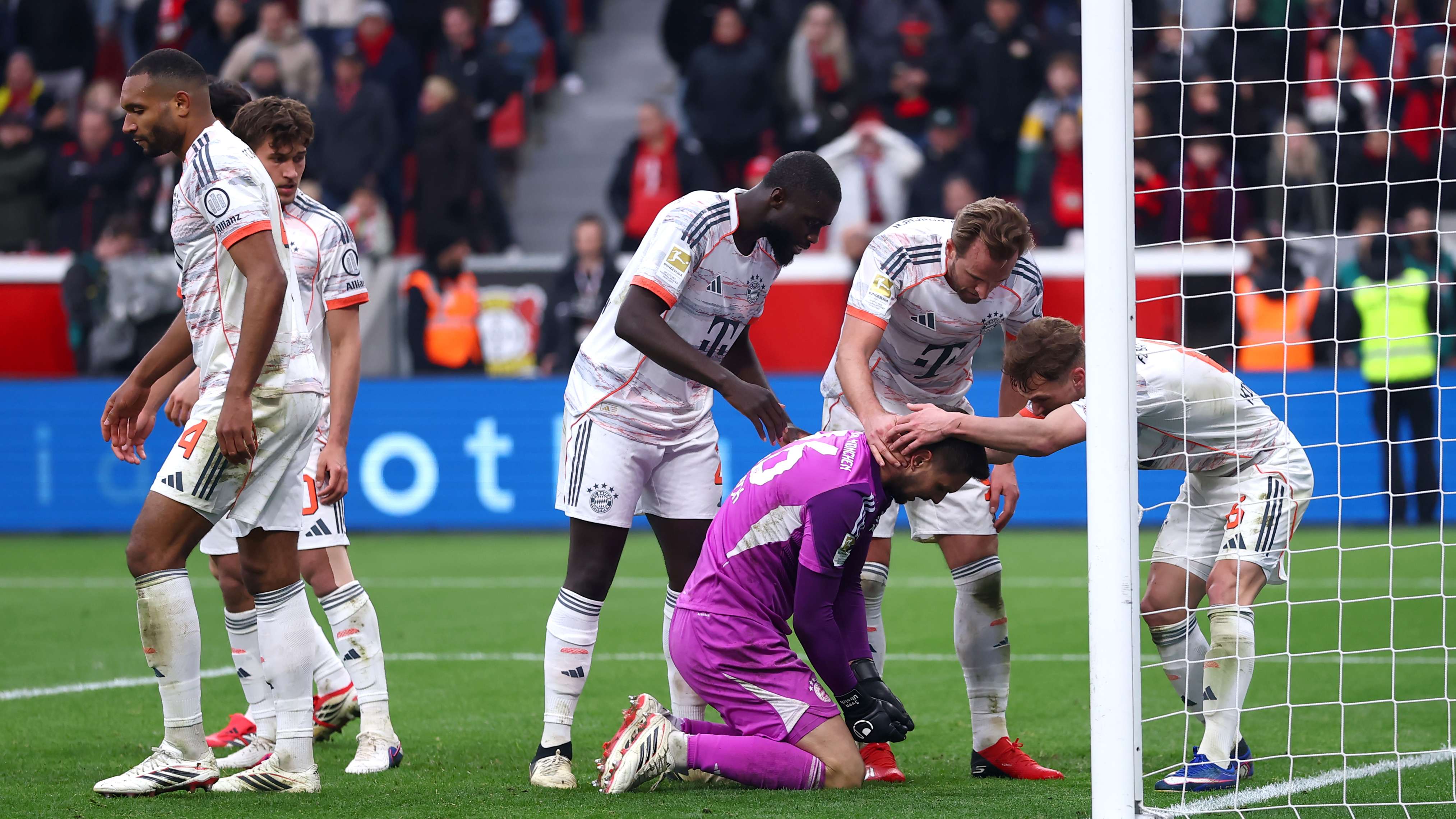 Bayer 04 Leverkusen v FC Bayern München - Bundesliga