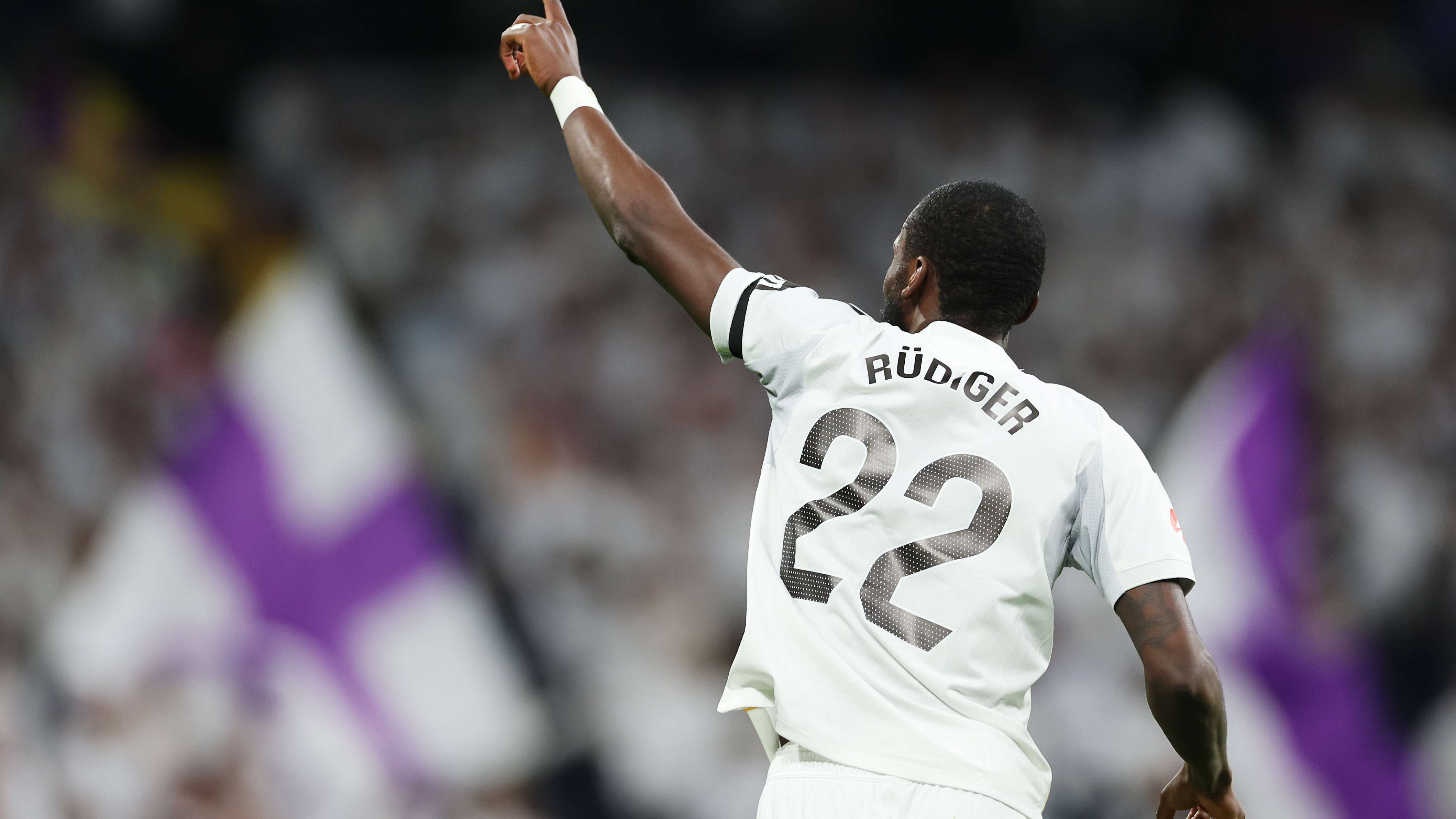 Real Madrid CF v Elche CF - LaLiga EA Sports