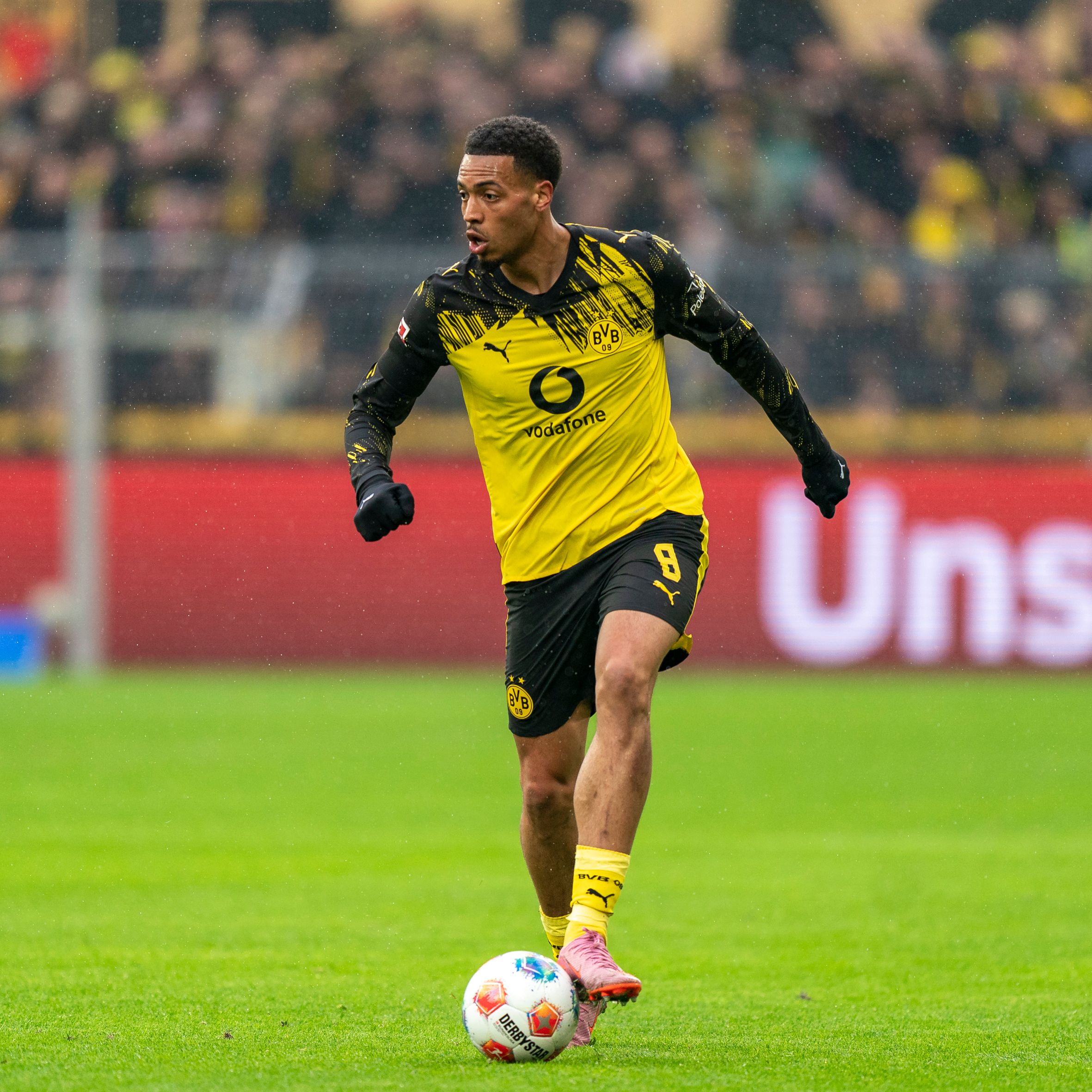 Borussia Dortmund v FC Augsburg - Bundesliga