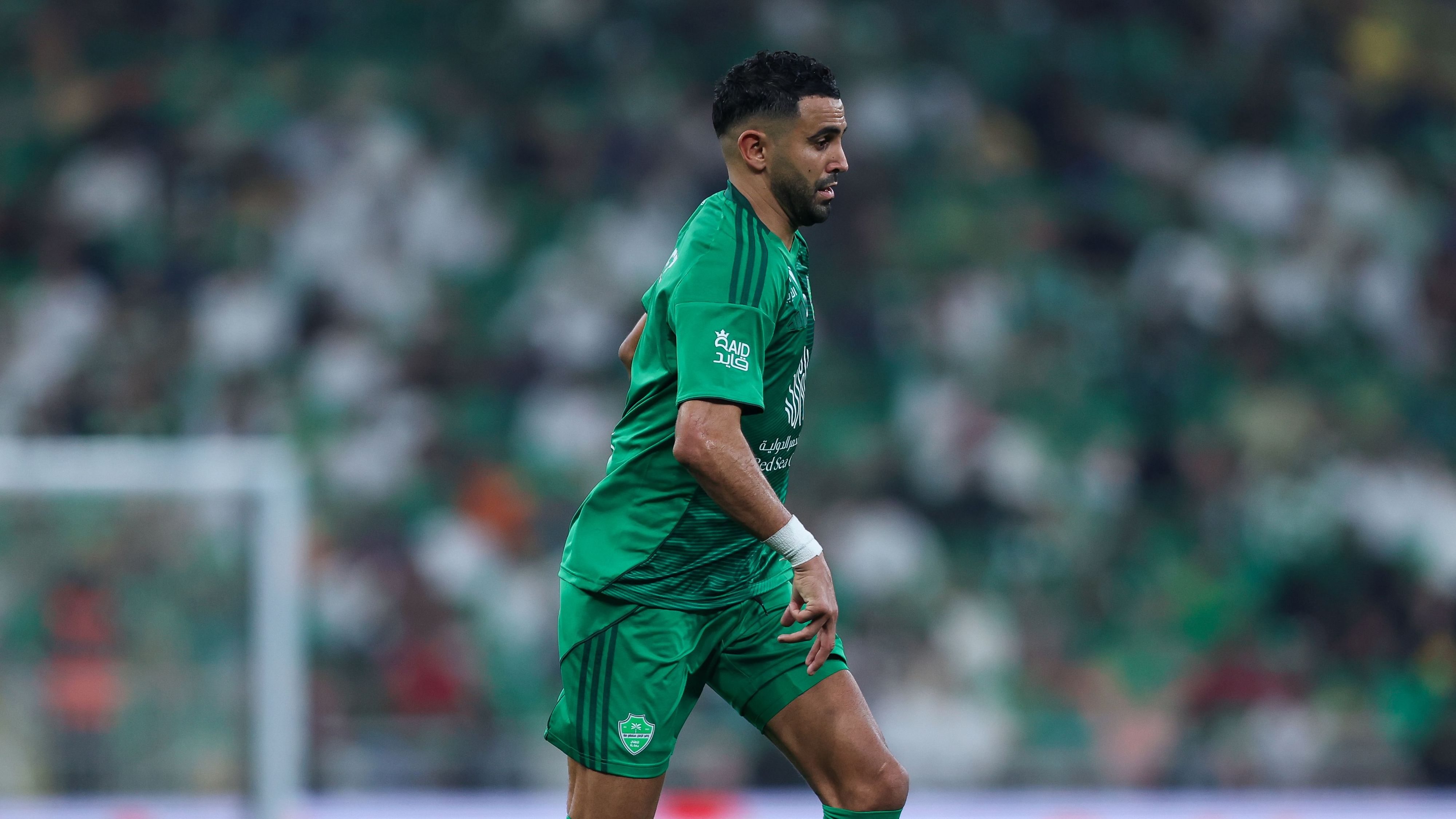 Riyad Mahrez promises Al-Ahli Roshen title