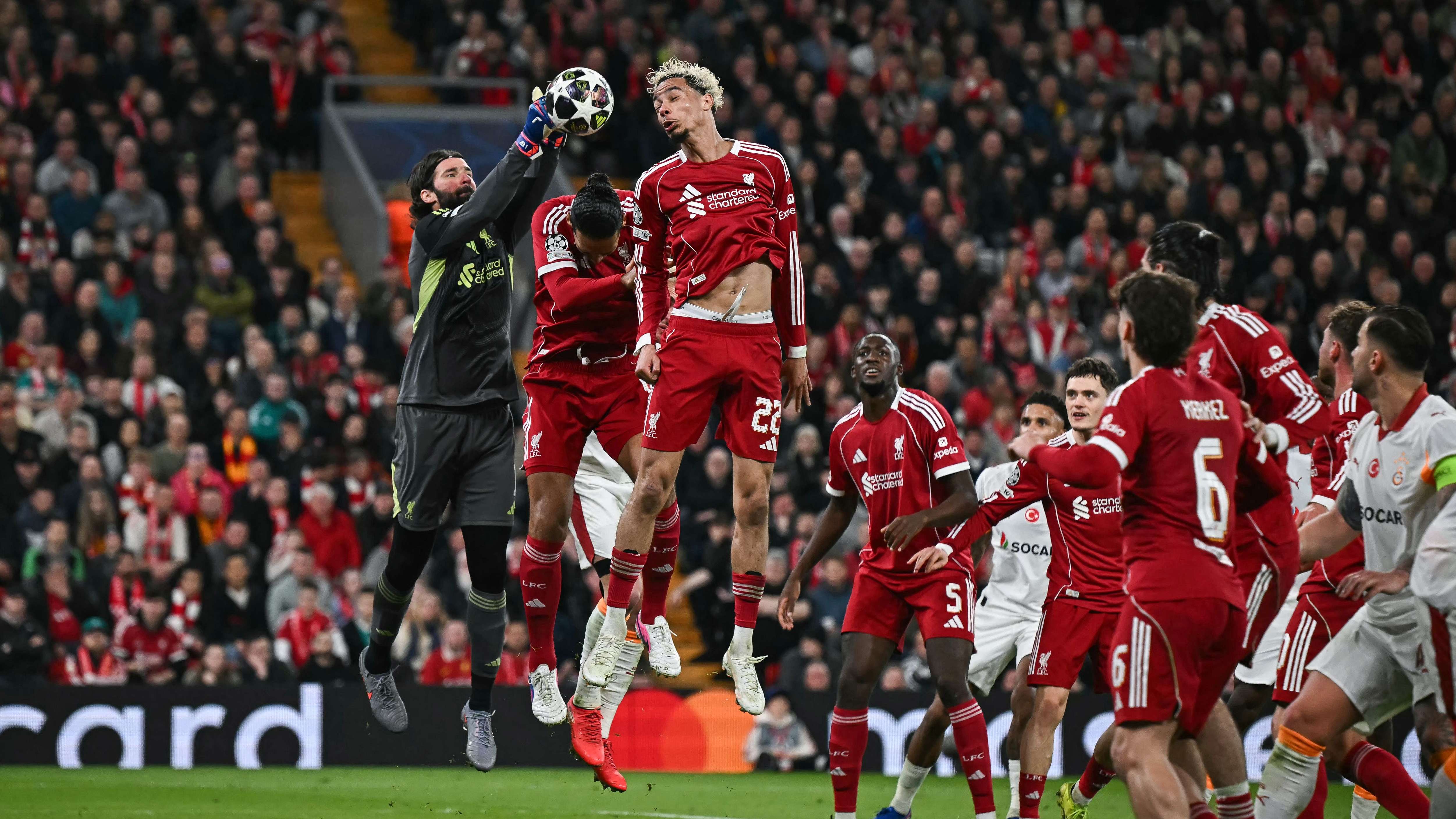 FBL-EUR-C1-LIVERPOOL-GALATASARAY