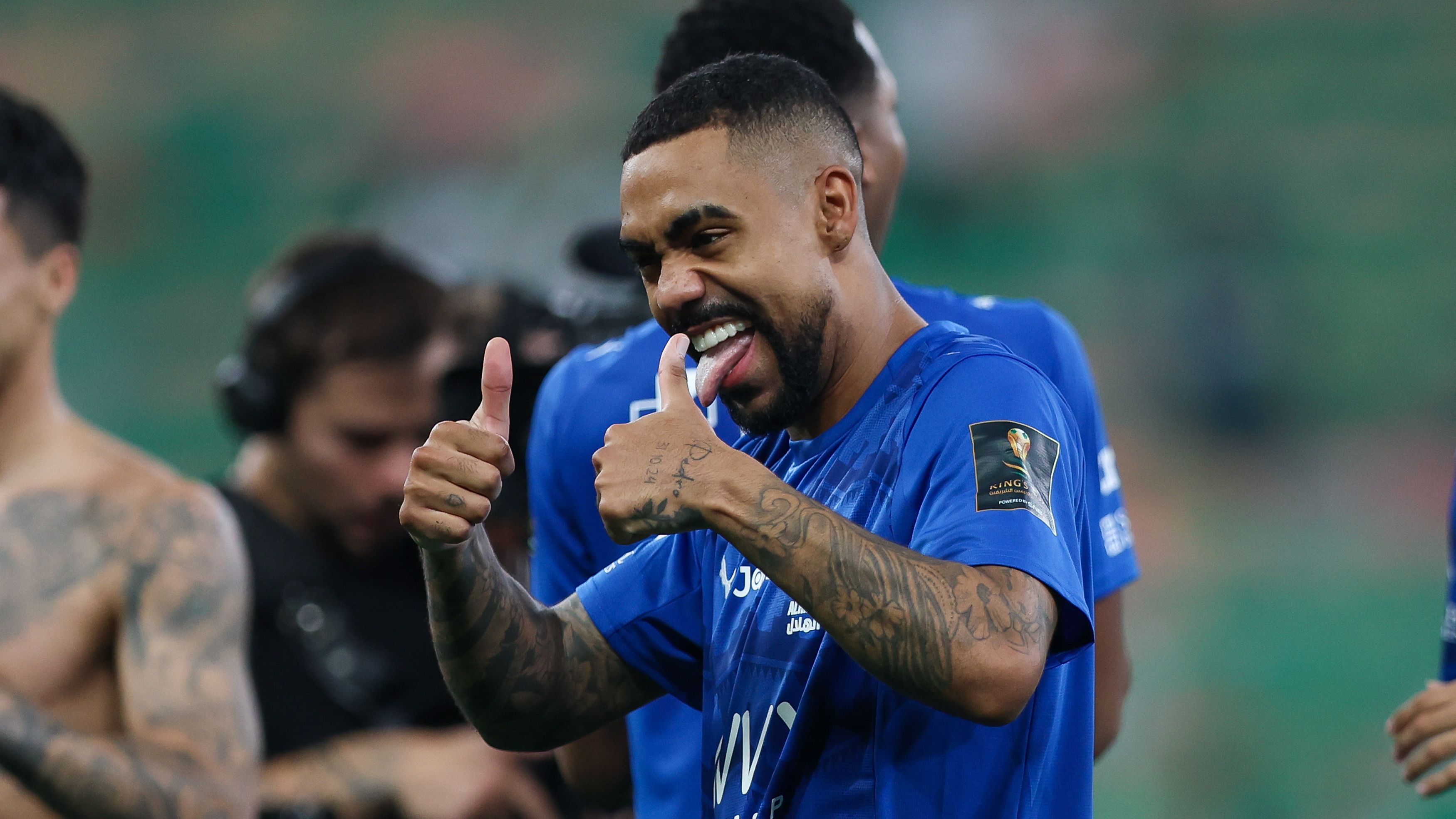 مالكوم يكشف: رونالدو حاول خطفي من الهلال.. وتفاصيل معركة مانشستر سيتي